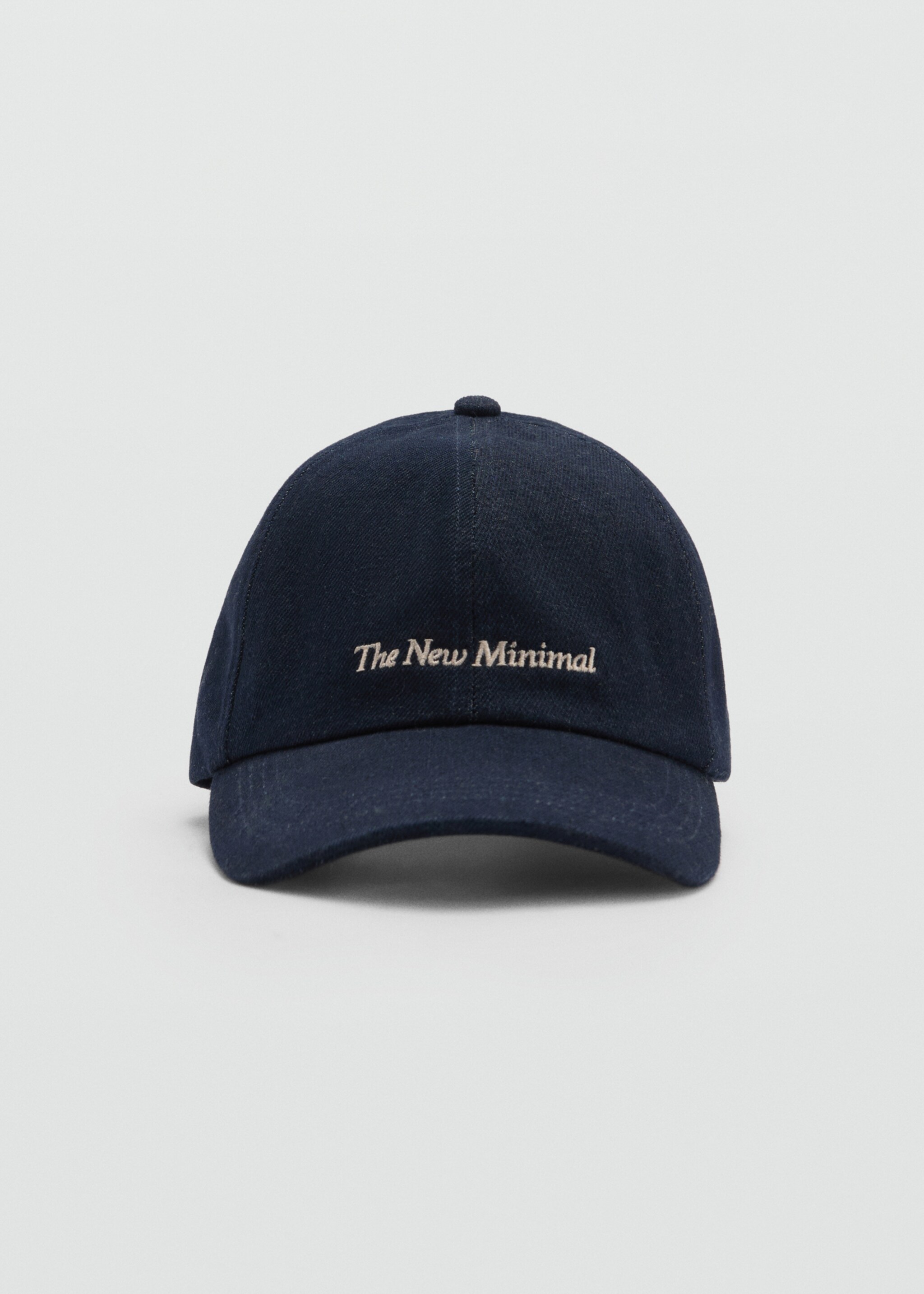 Gorra mensaje bordado - Plano medio