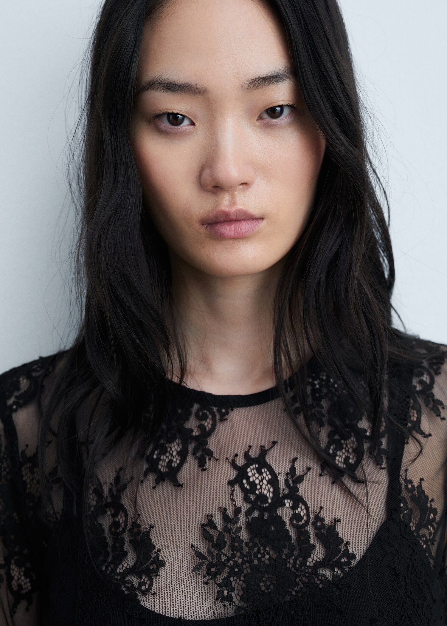 Semi-transparent lace long dress - Details of the article 1