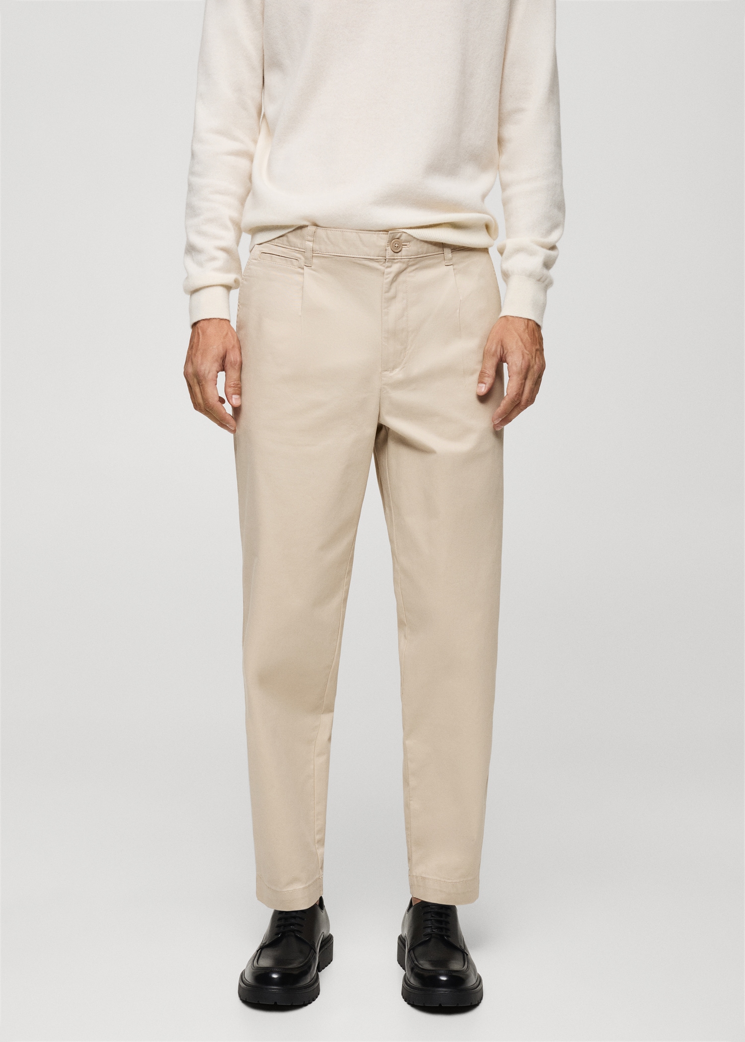 Pantalón regular fit algodón pinzas - Plano medio