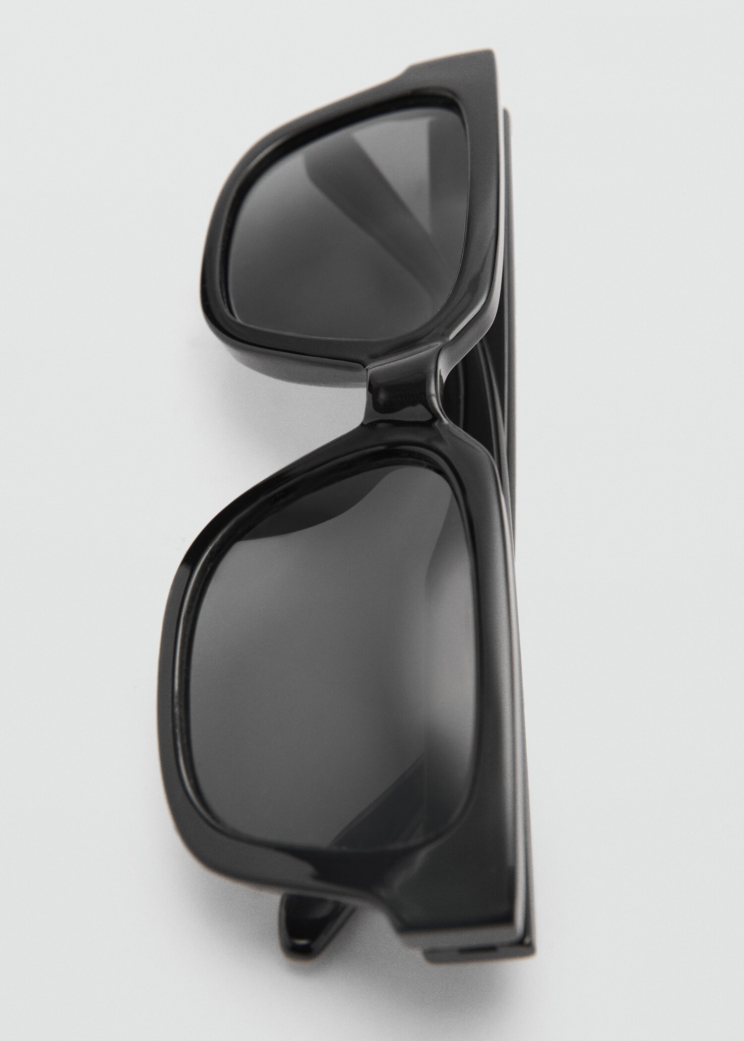 Sonnenbrille mit viereckiger Brillenfassung - Damen | MANGO 