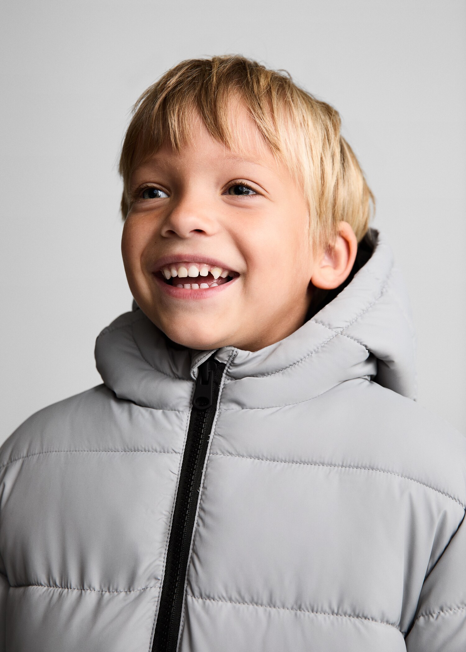 Hood quilted coat - Details of the article 1