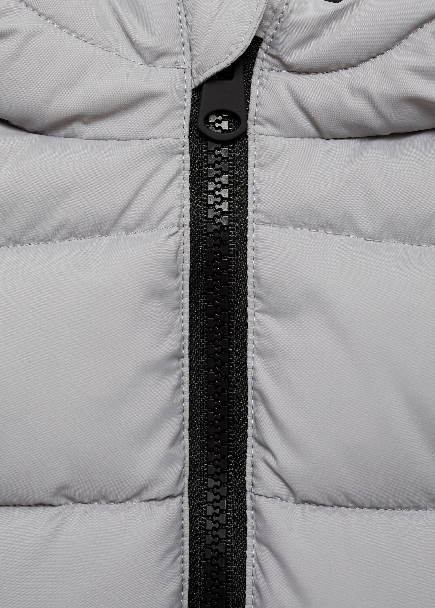 Hood quilted coat - Details of the article 8