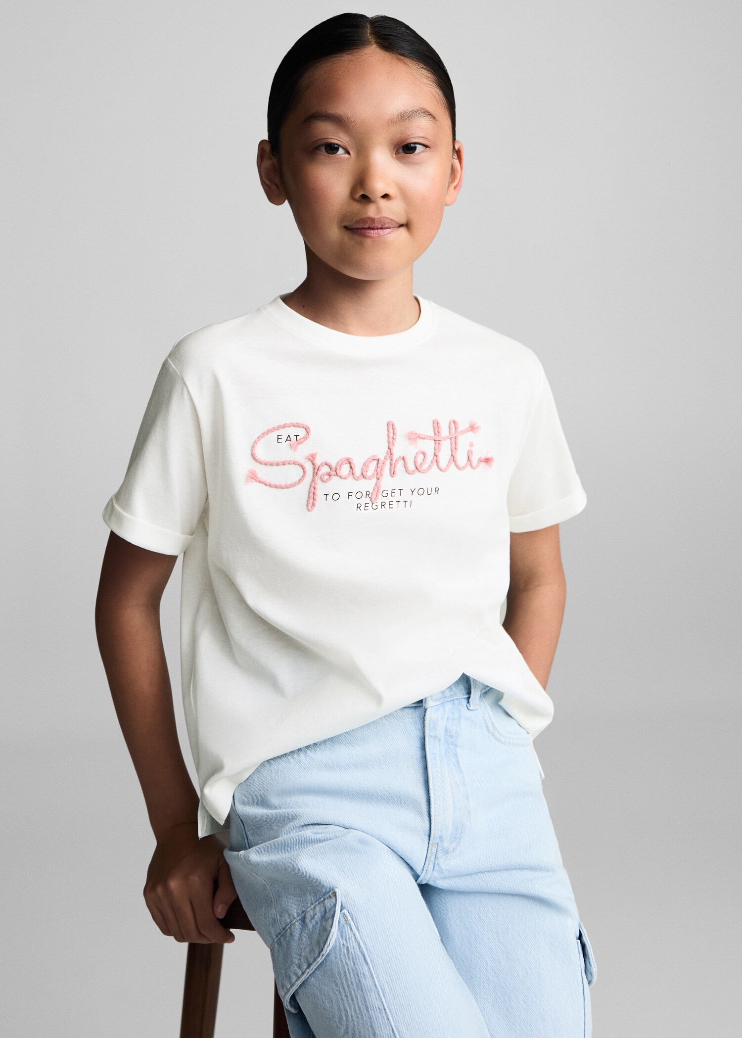 T-shirt message brodé - Plan moyen