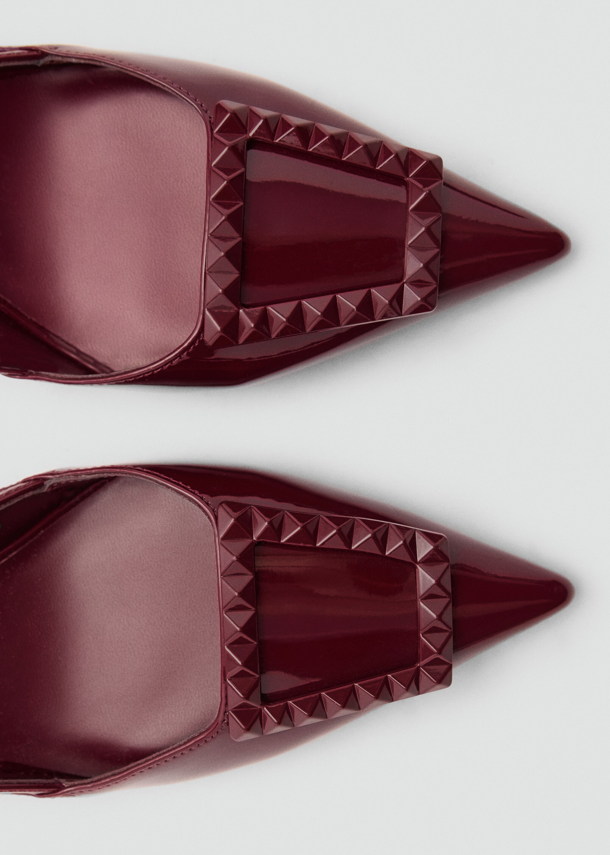 Patent leather slingback-heeled shoes - Details of the article 1