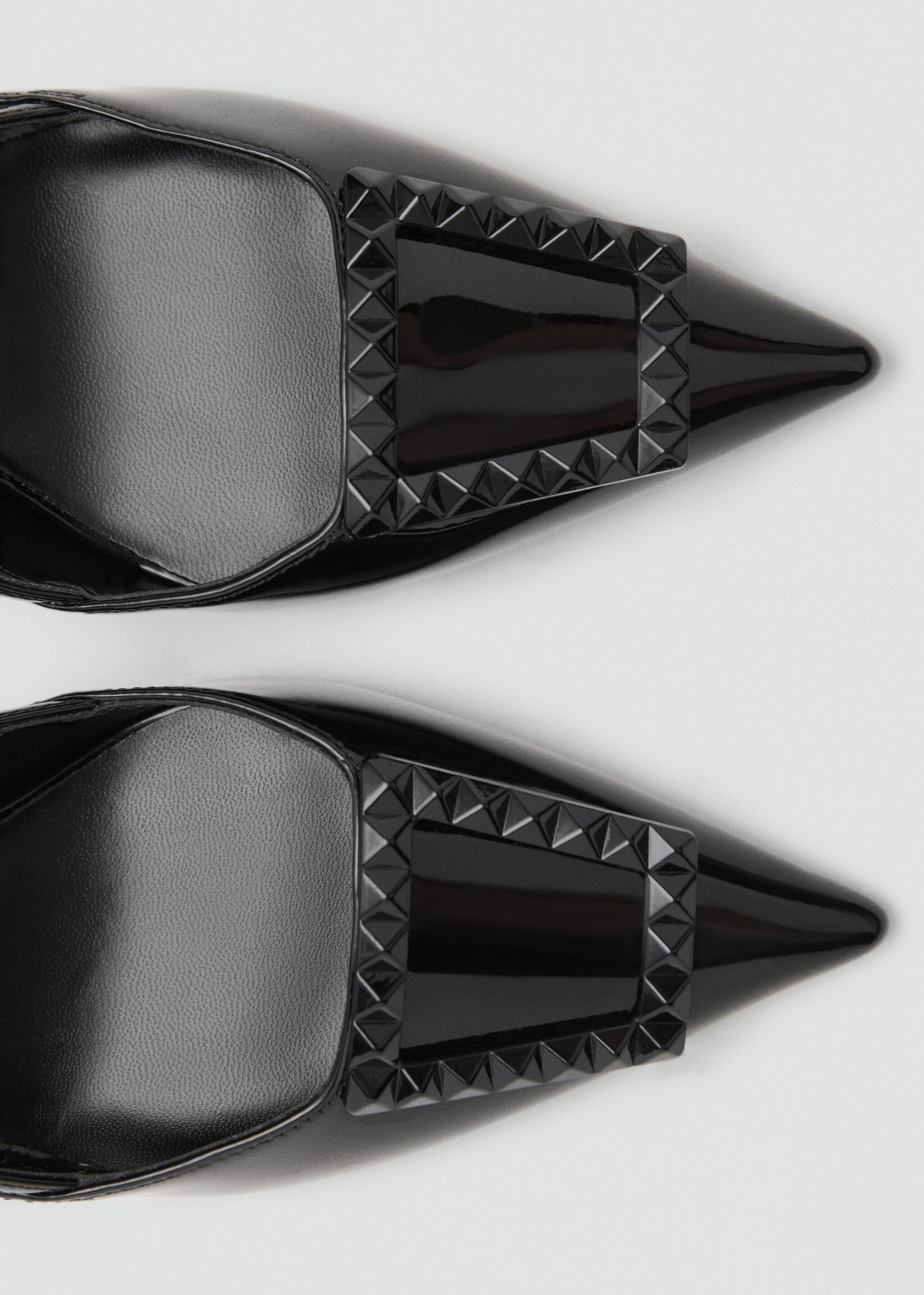 Patent leather slingback-heeled shoes - Details of the article 2