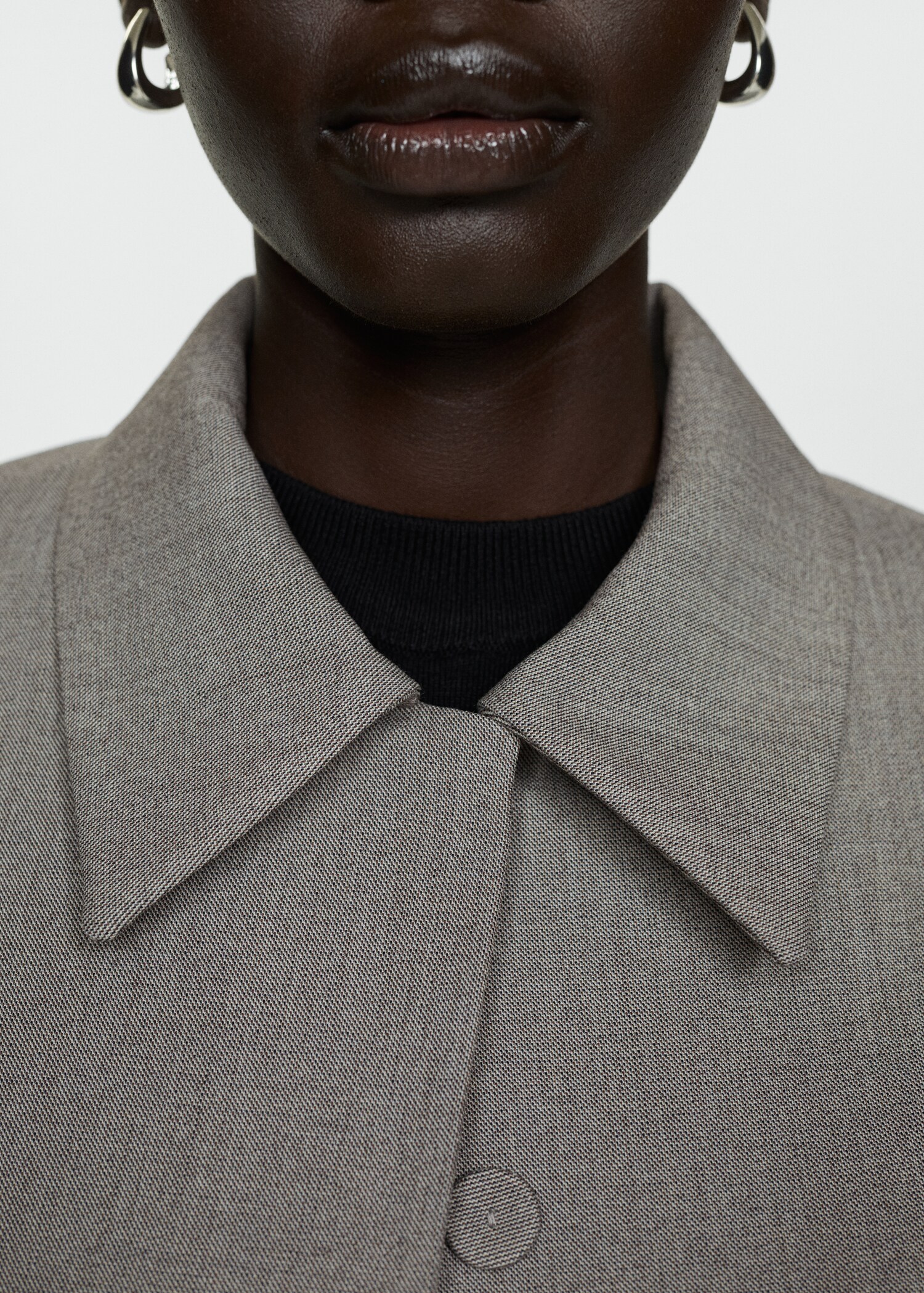 Cropped jacket with pockets - Details of the article 6