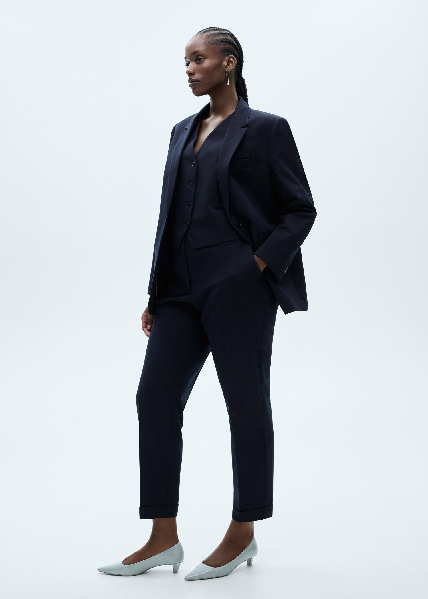 Suit waistcoat with buttons - Details of the article 3