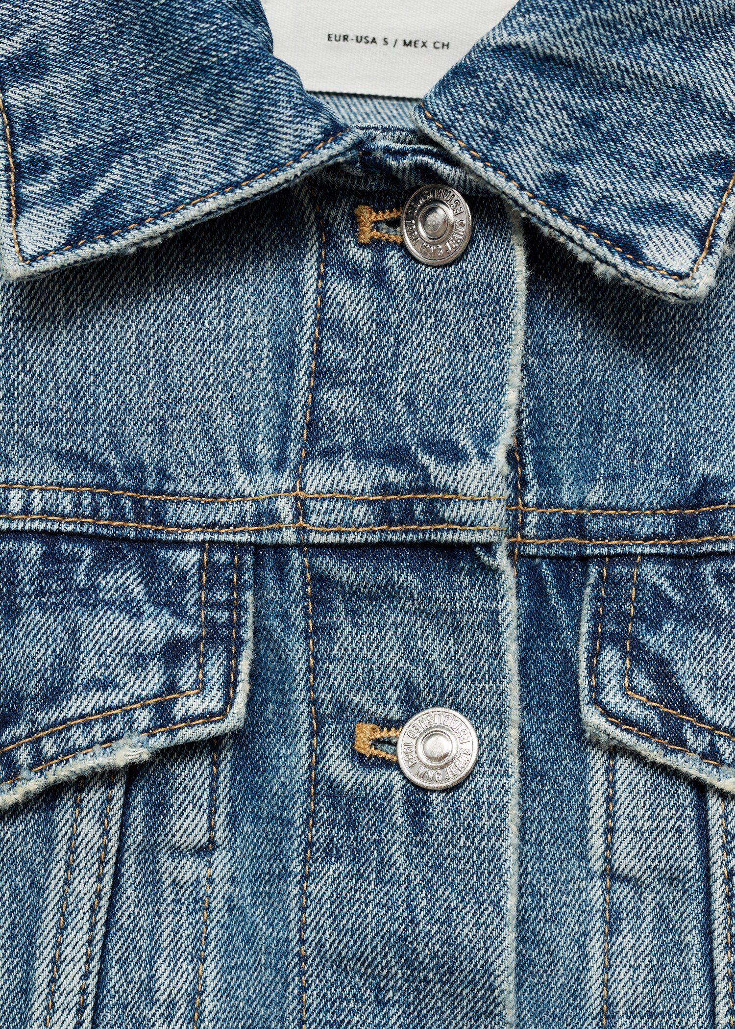 Pocketed denim jacket - Details of the article 0