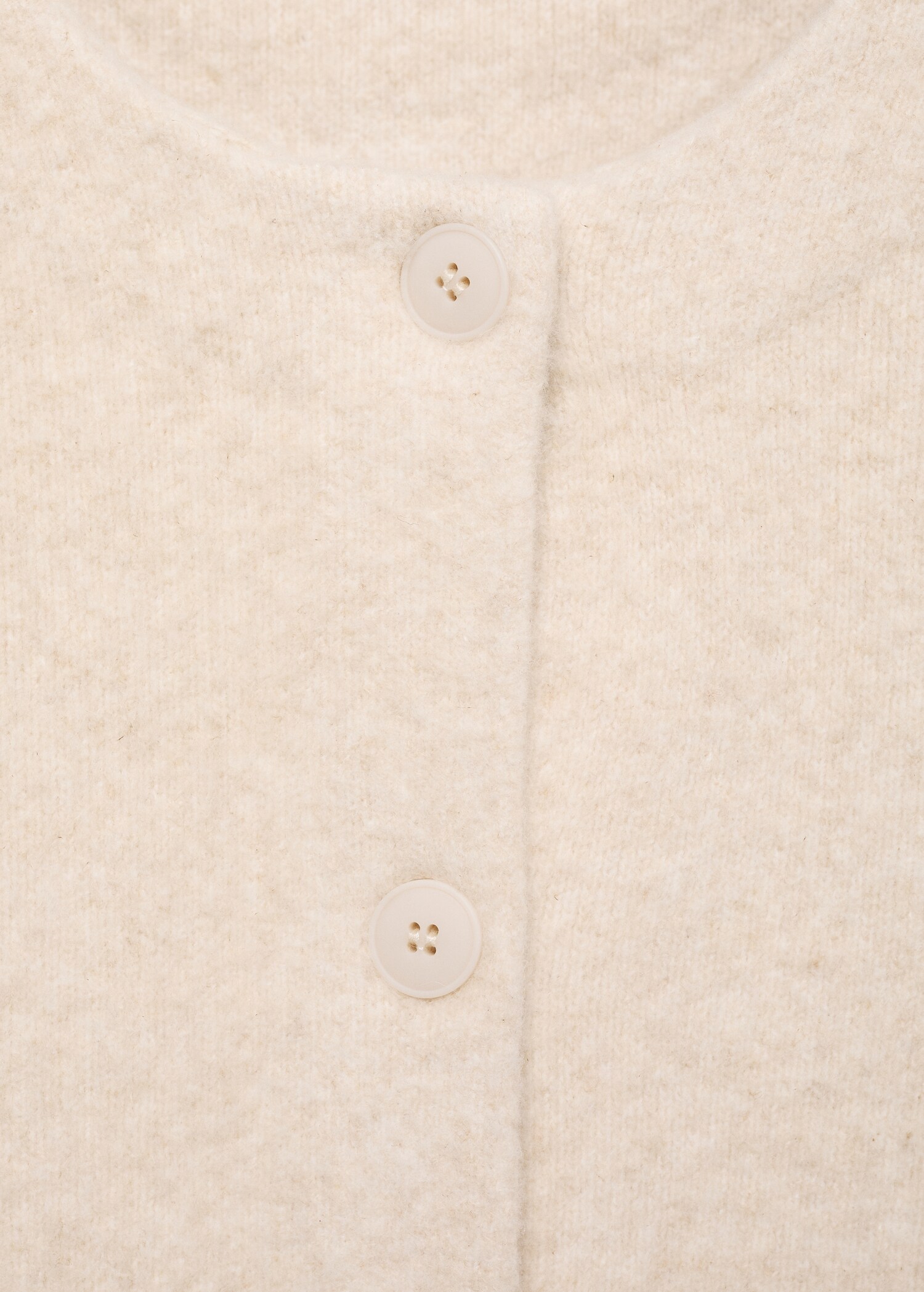 Knitted coat with detachable scarf - Details of the article 8