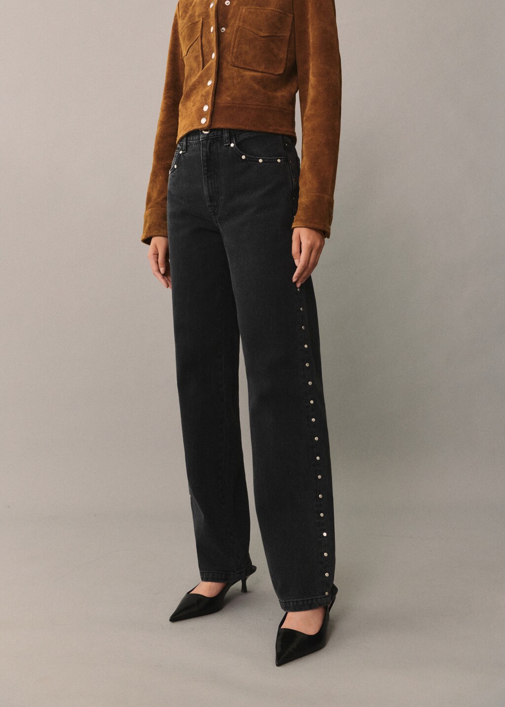 Jeans rectos tachuelas Mujer MANGO Espana Peninsula y Baleares