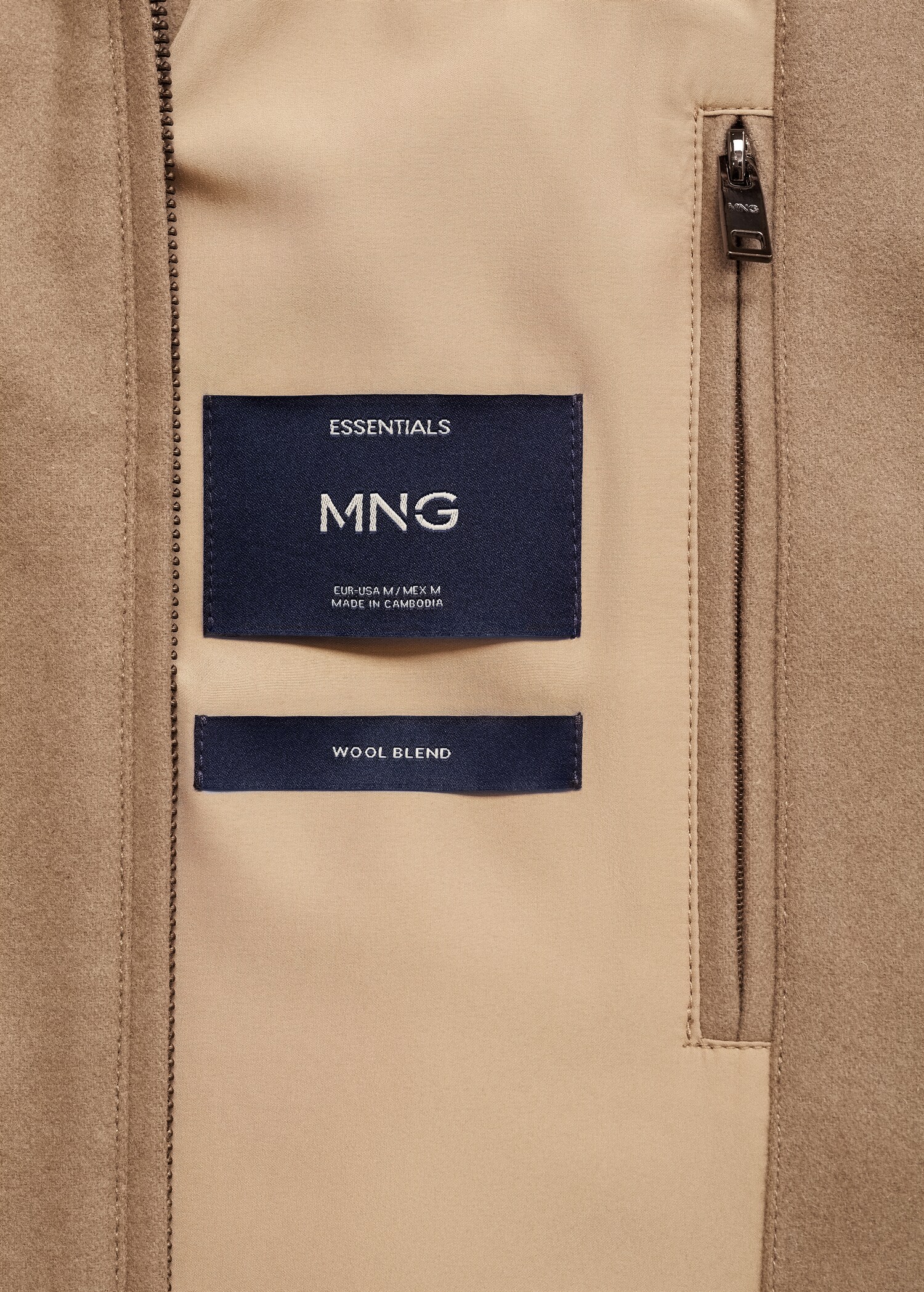 Wool-blend gilet with pockets - Details of the article 0