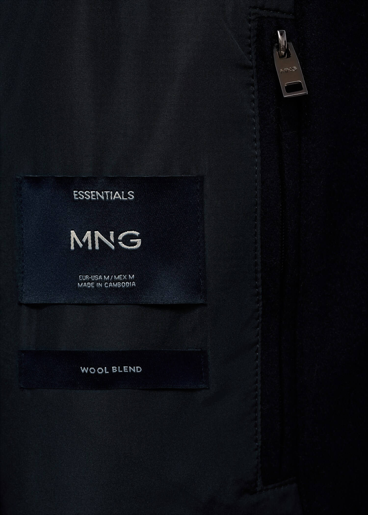 Wool-blend gilet with pockets - Details of the article 0