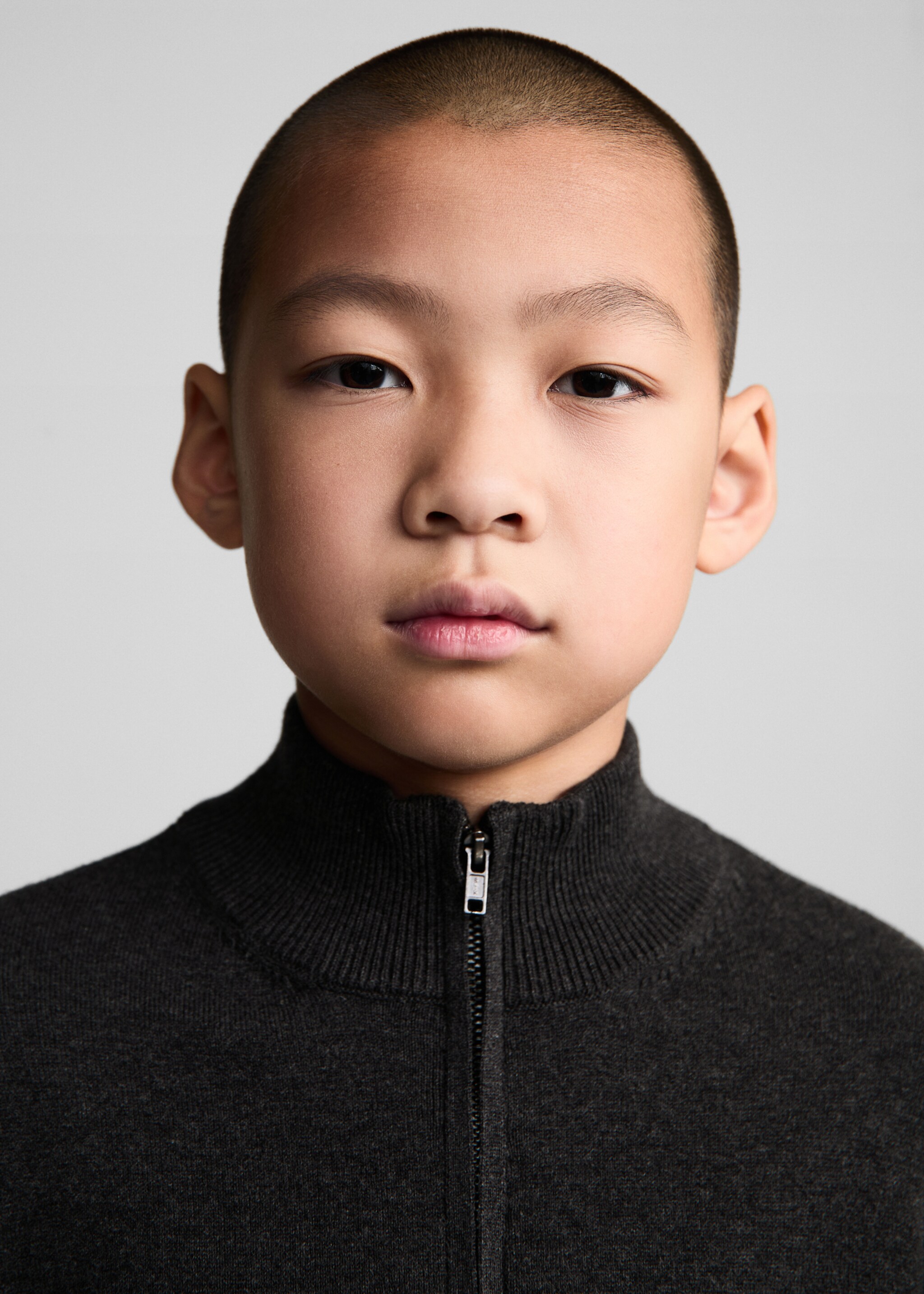 Zipped knit cardigan - Details of the article 1