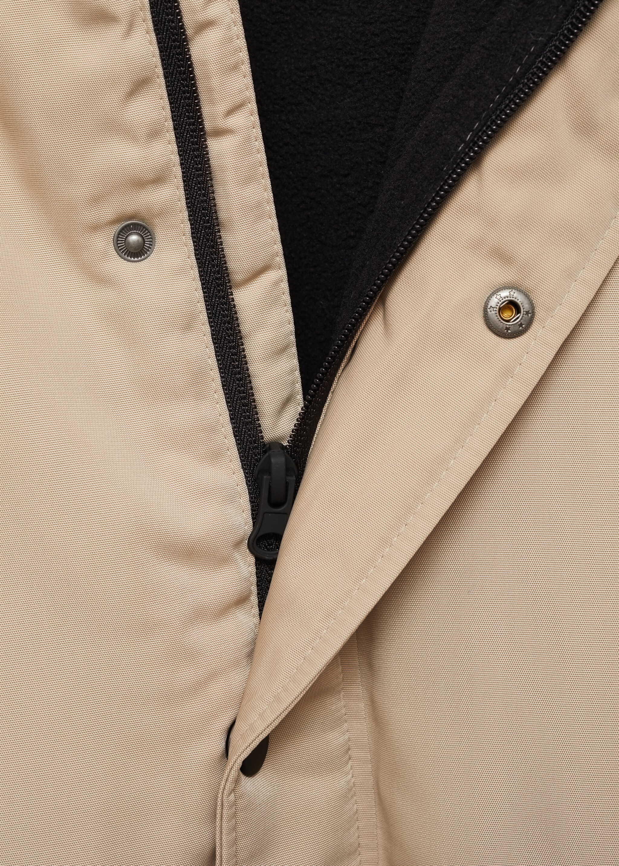 Hooded coat - Details of the article 8