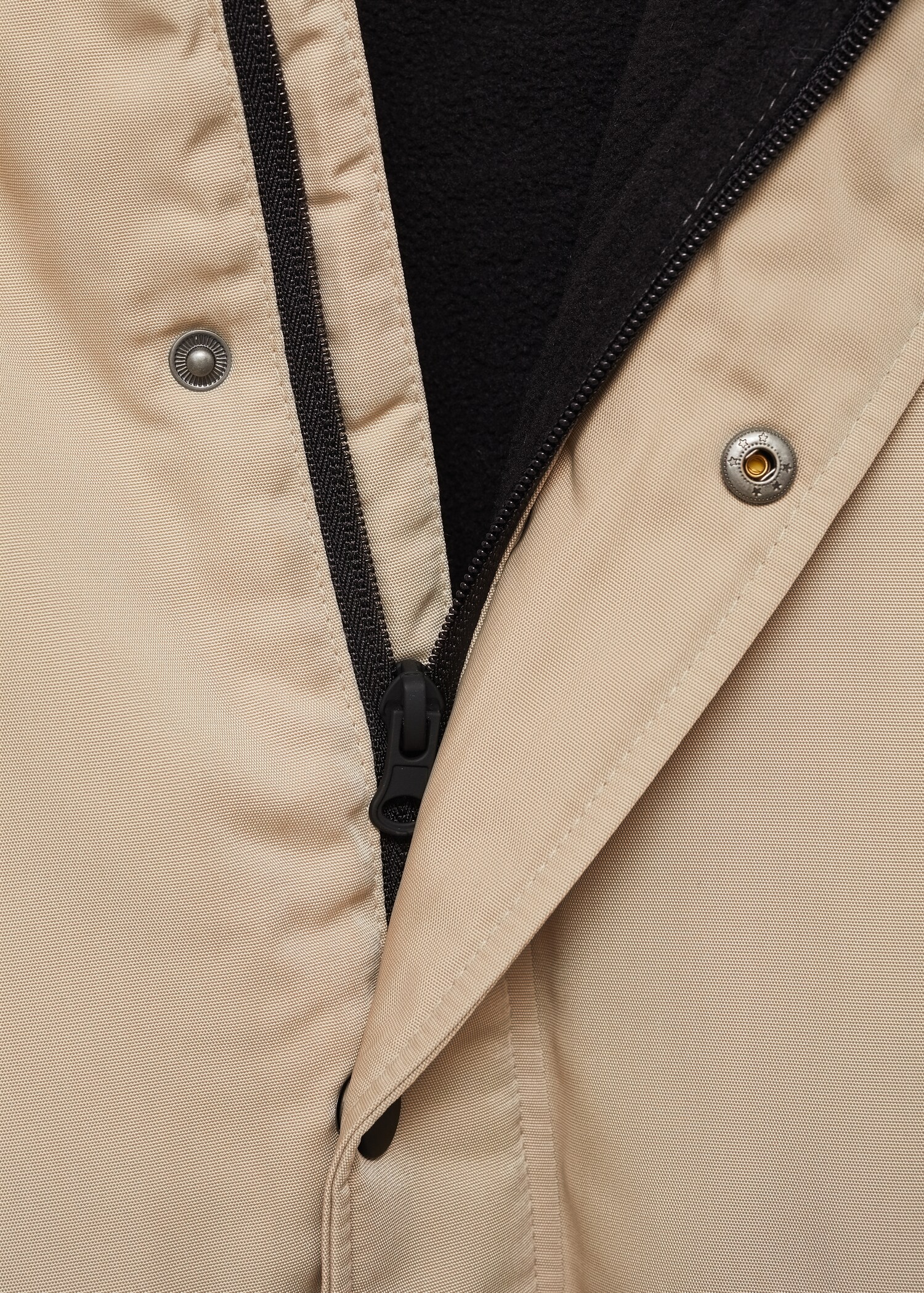 Hooded coat - Details of the article 8