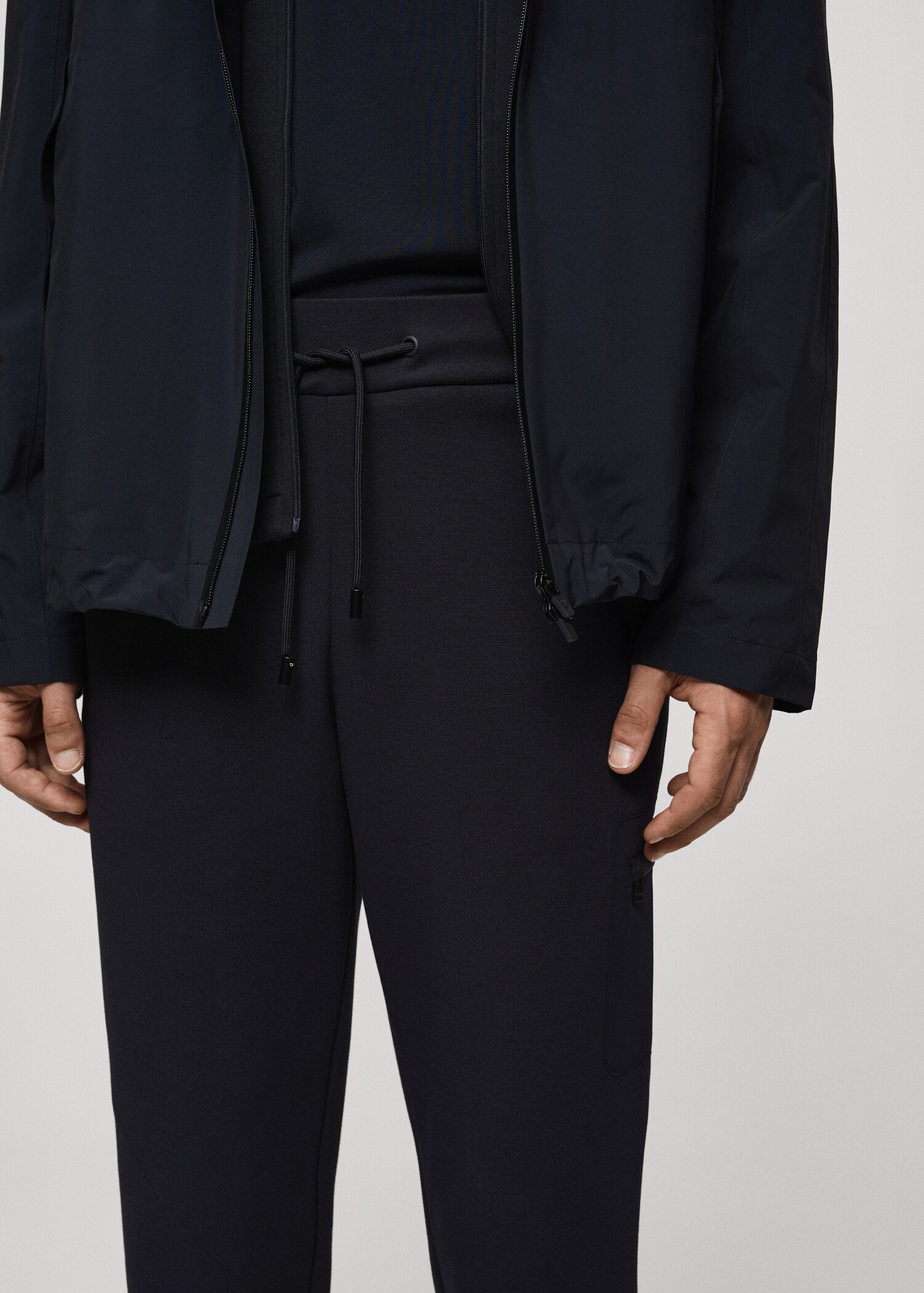 Pantalón jogger estructura tecnología antiolor - Detalle del artículo 1