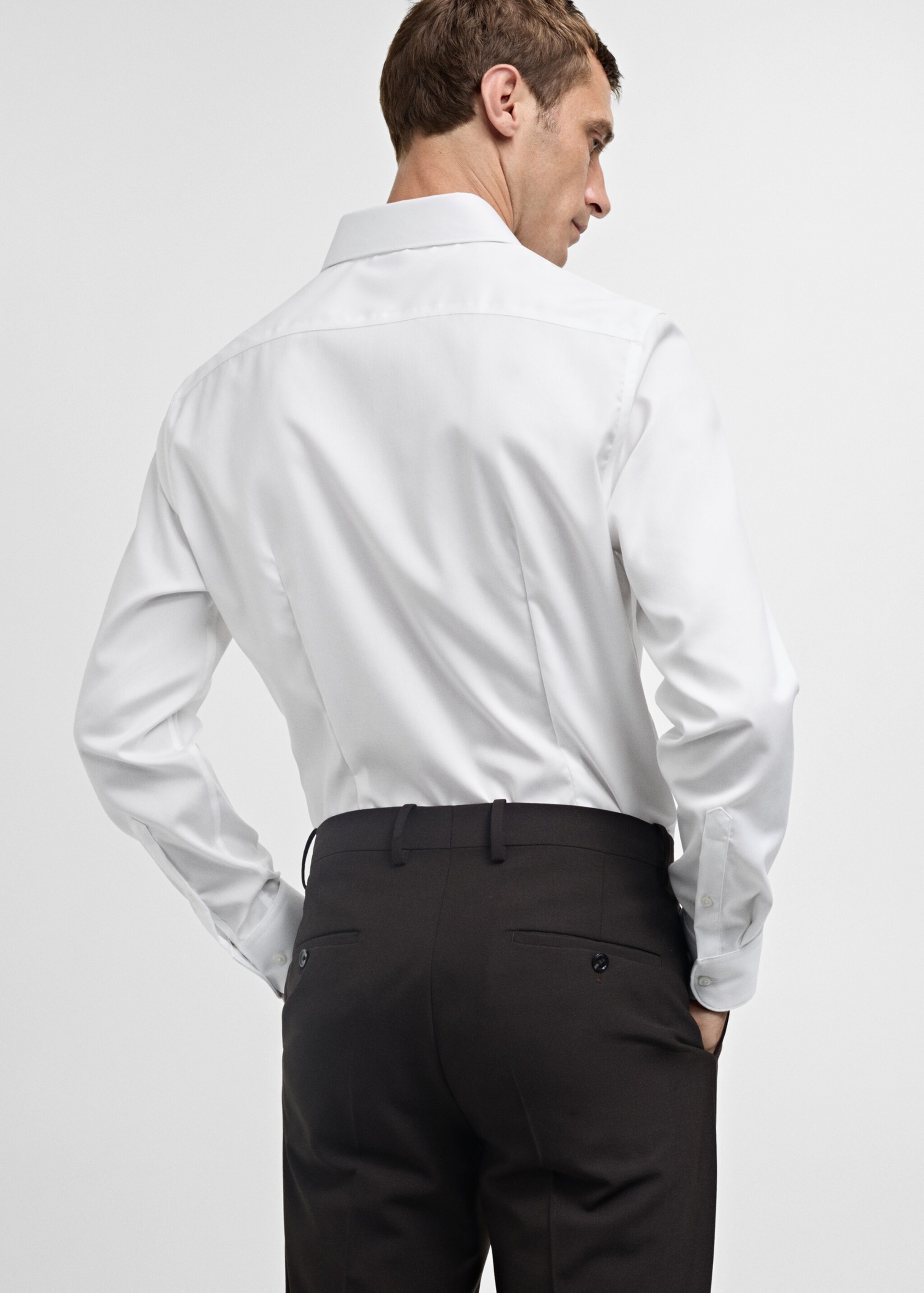 100% cotton slim fit shirt - Reverse of the article