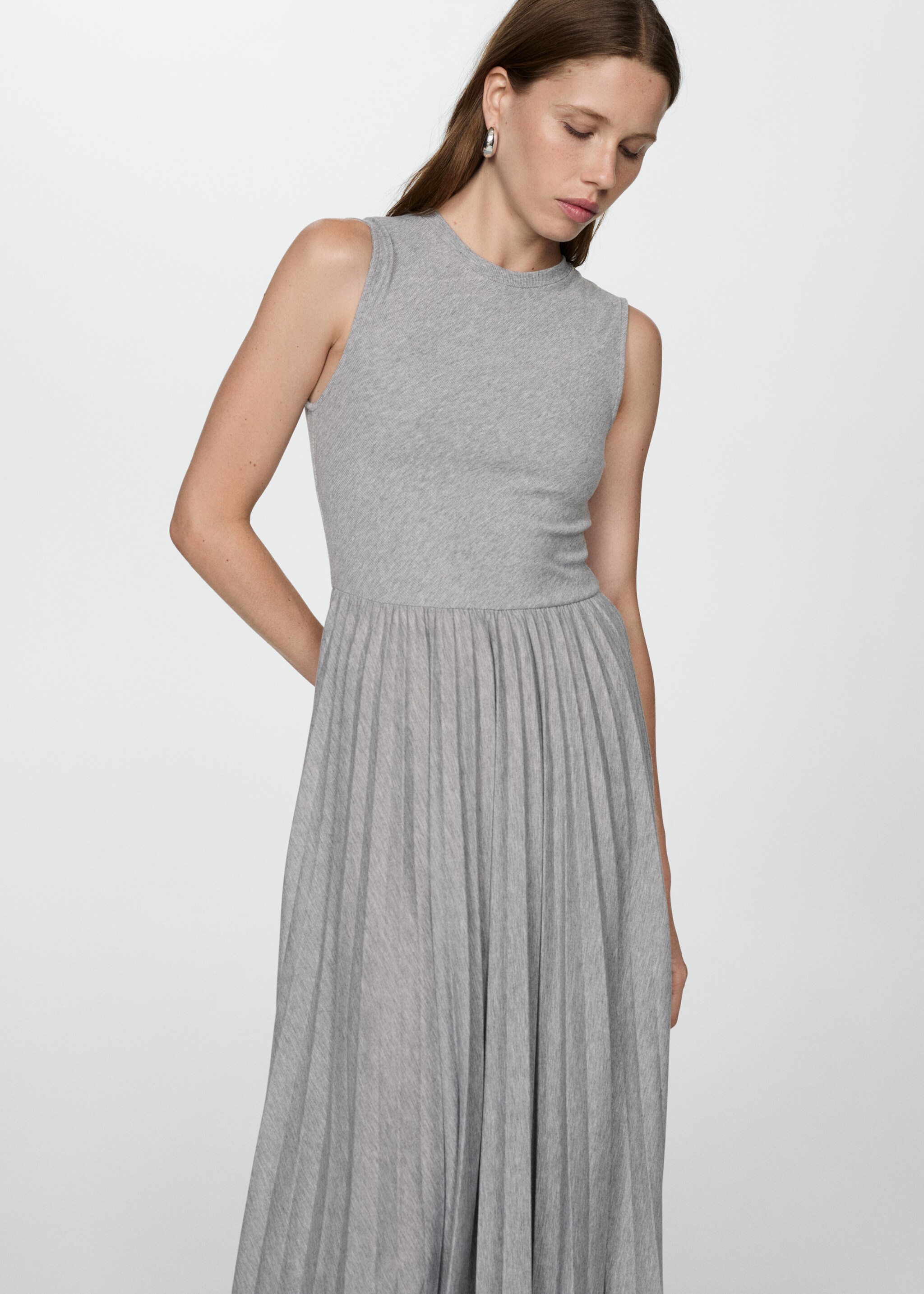 Pleated long dress - Medium plane