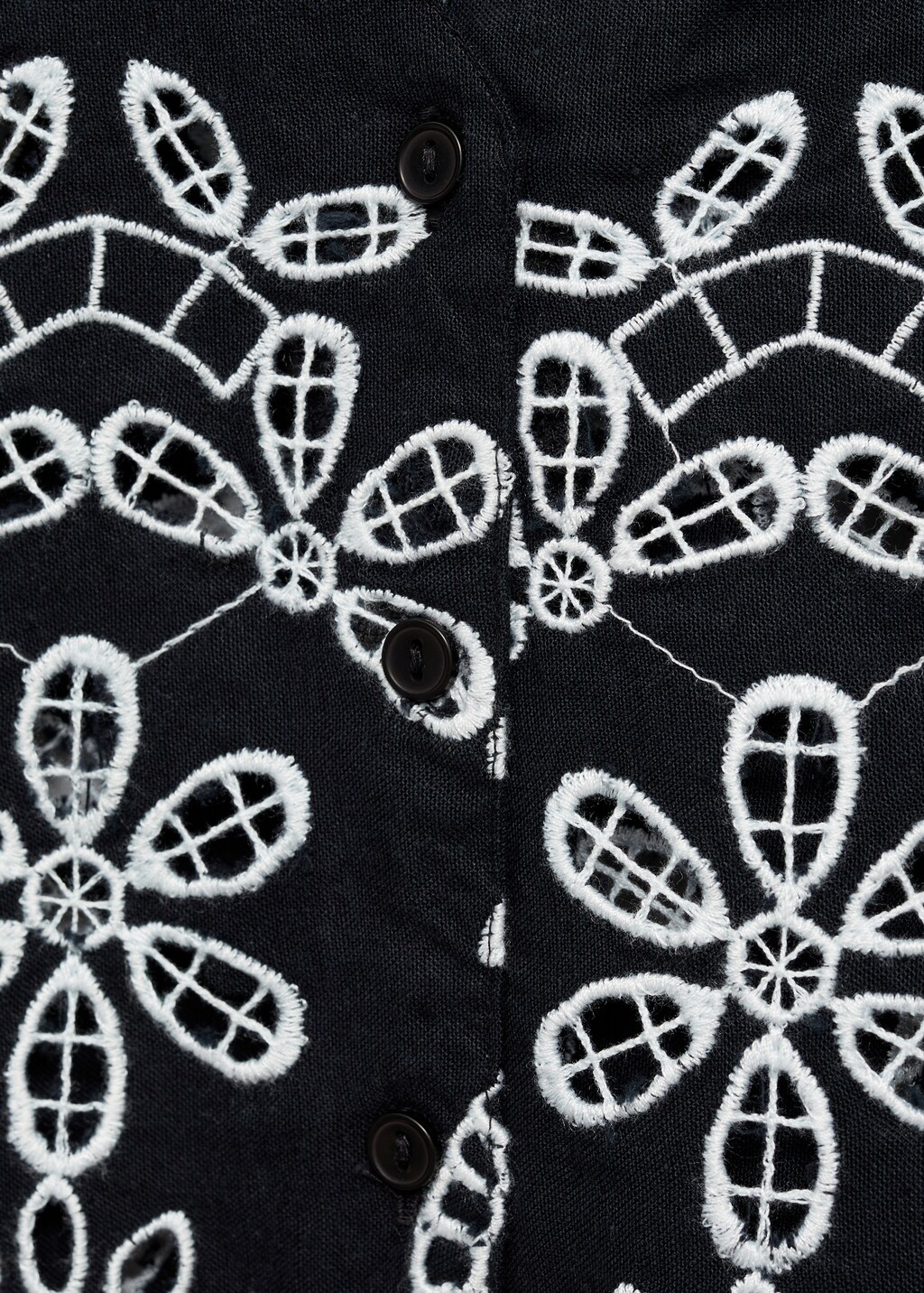 Embroidered crop top - Women | MANGO Japan