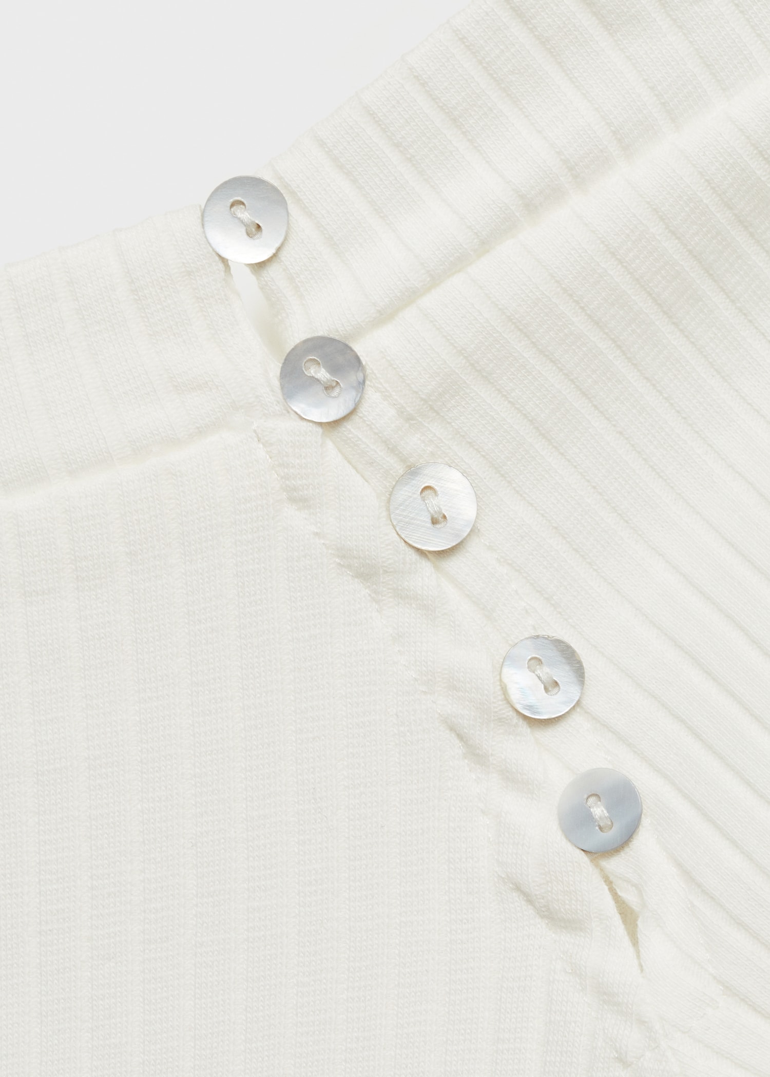T-shirt épaules dénudées - Détail de l'article 8
