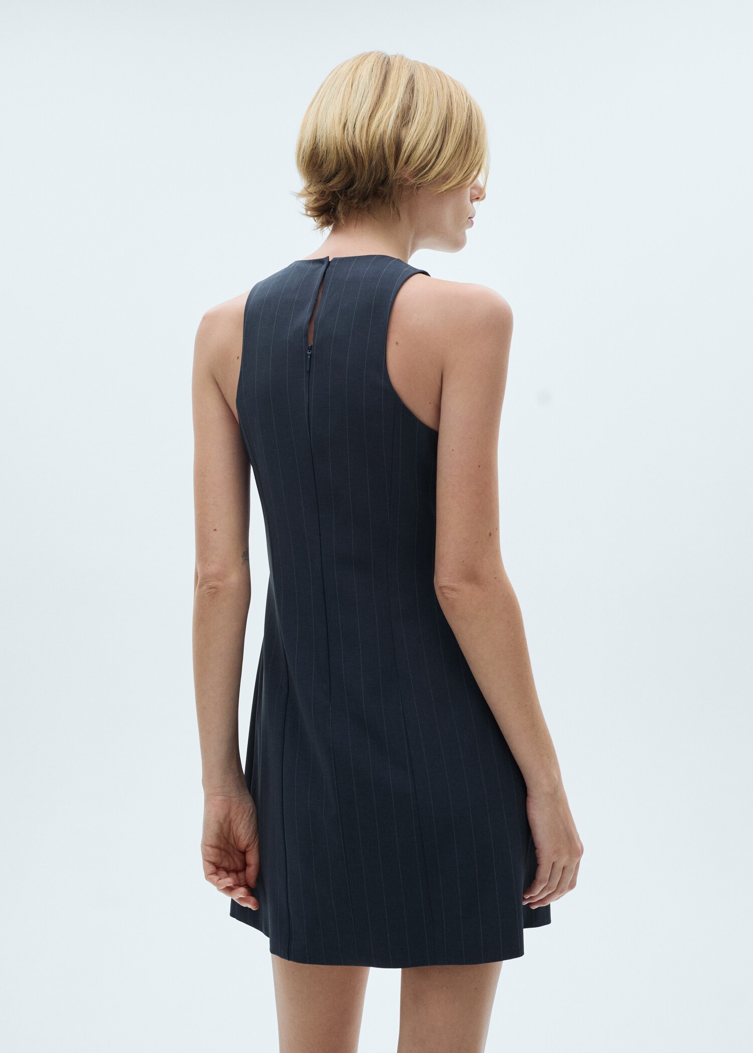 Robe courte fines rayures - Verso de l’article