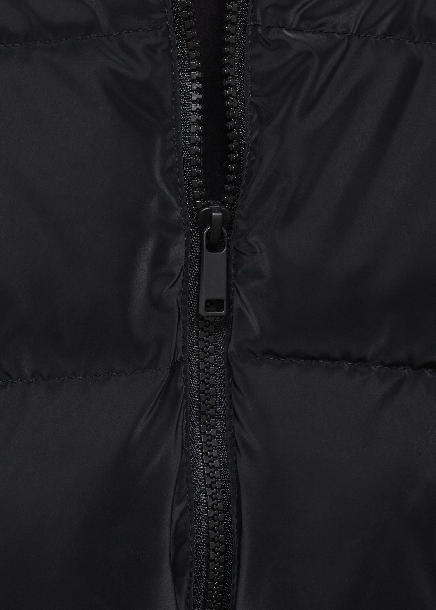Anorak acolchado capucha pelo - Detalle del artículo 8