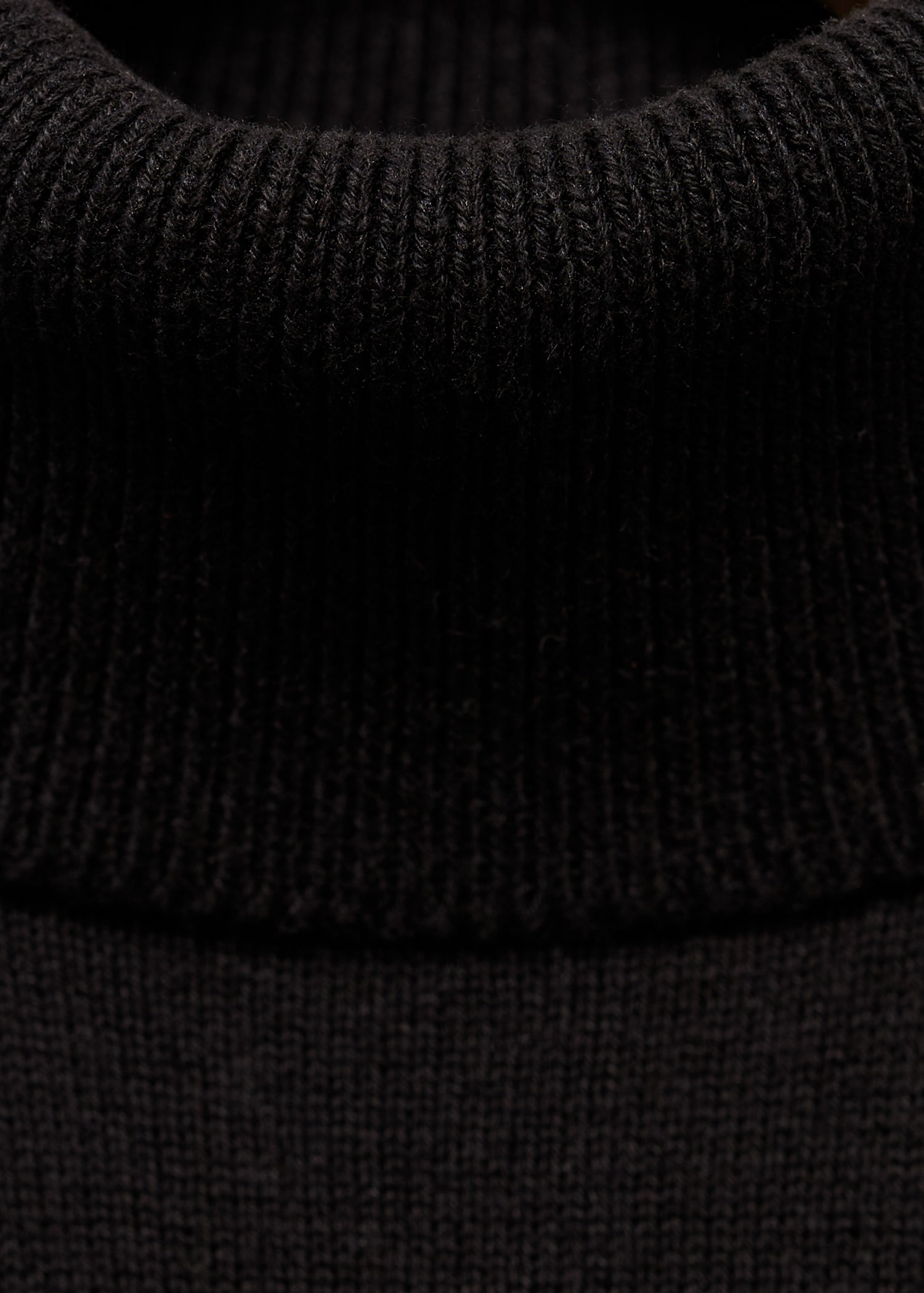 Turtleneck knitted sweater - Details of the article 8