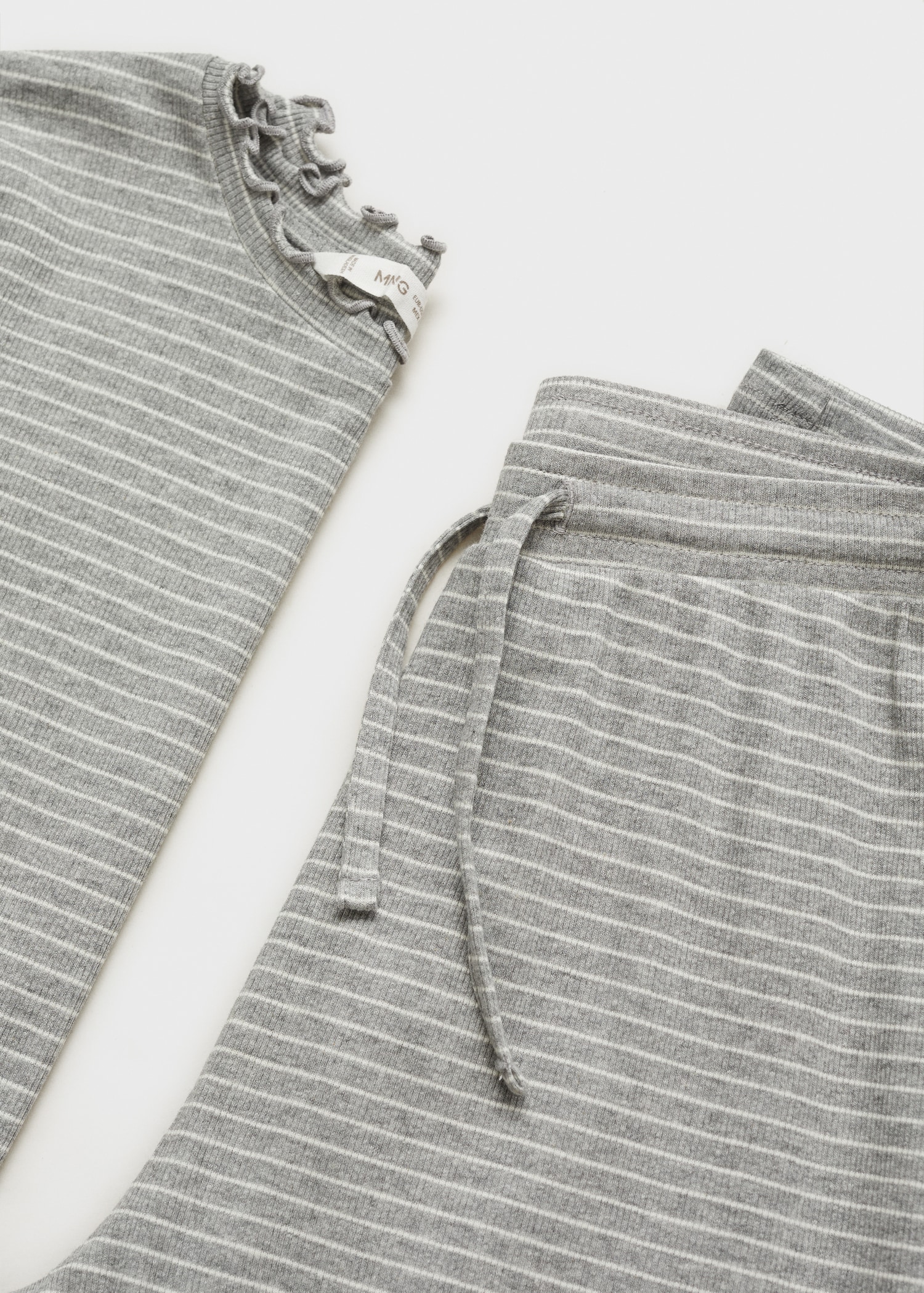 Striped long pyjamas - Details of the article 8