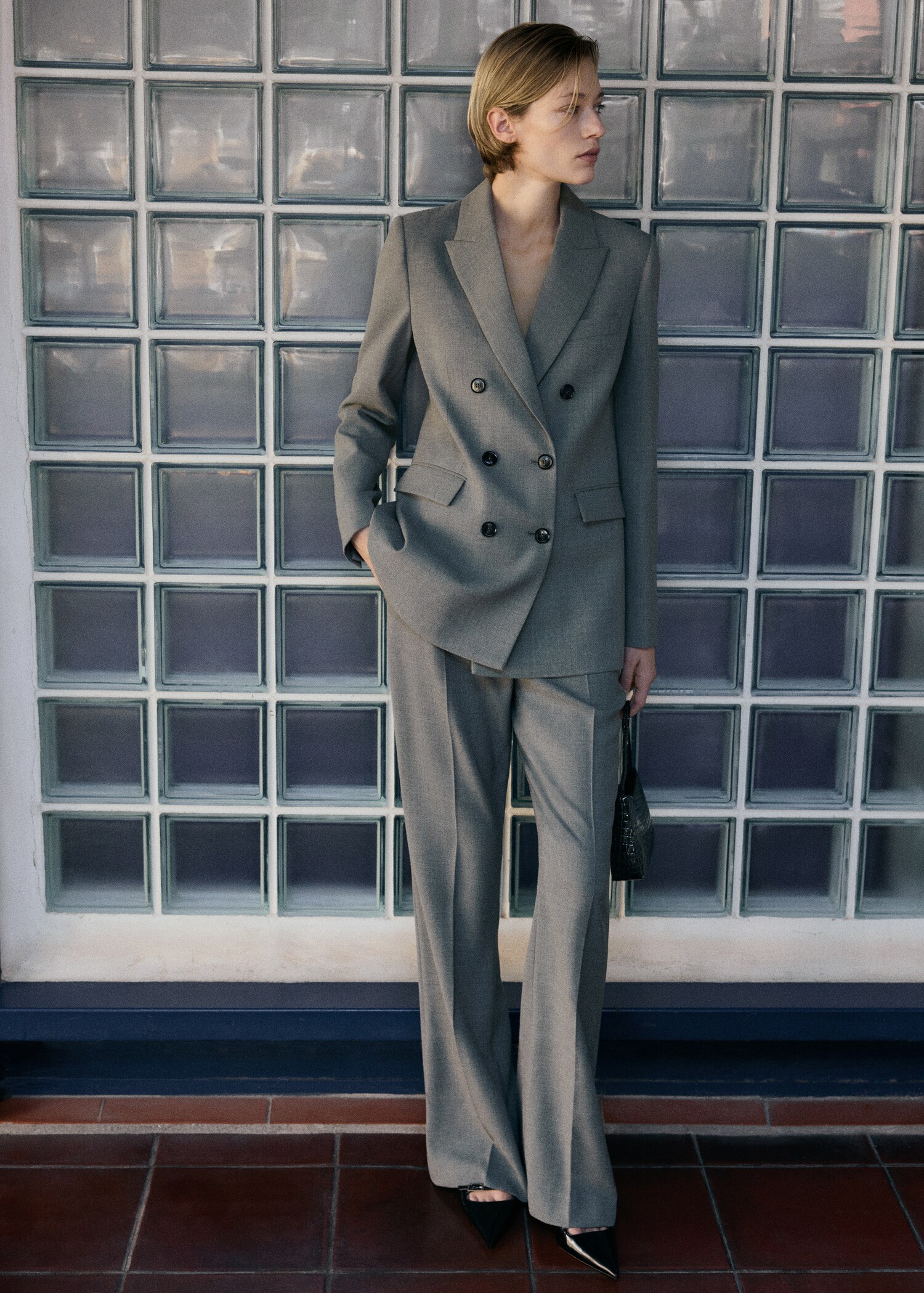 Flared suit trousers - Details of the article 6