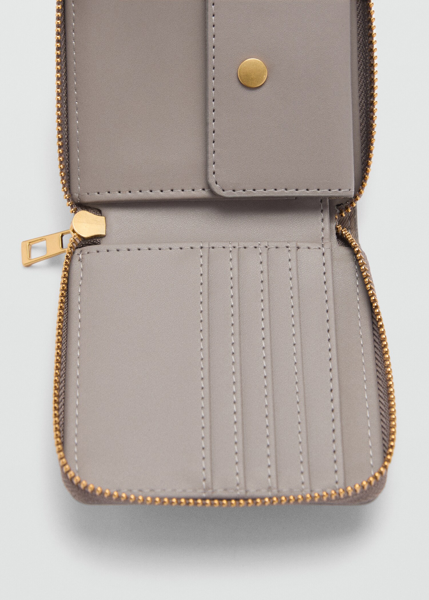 Leather-effect wallet - Details of the article 1