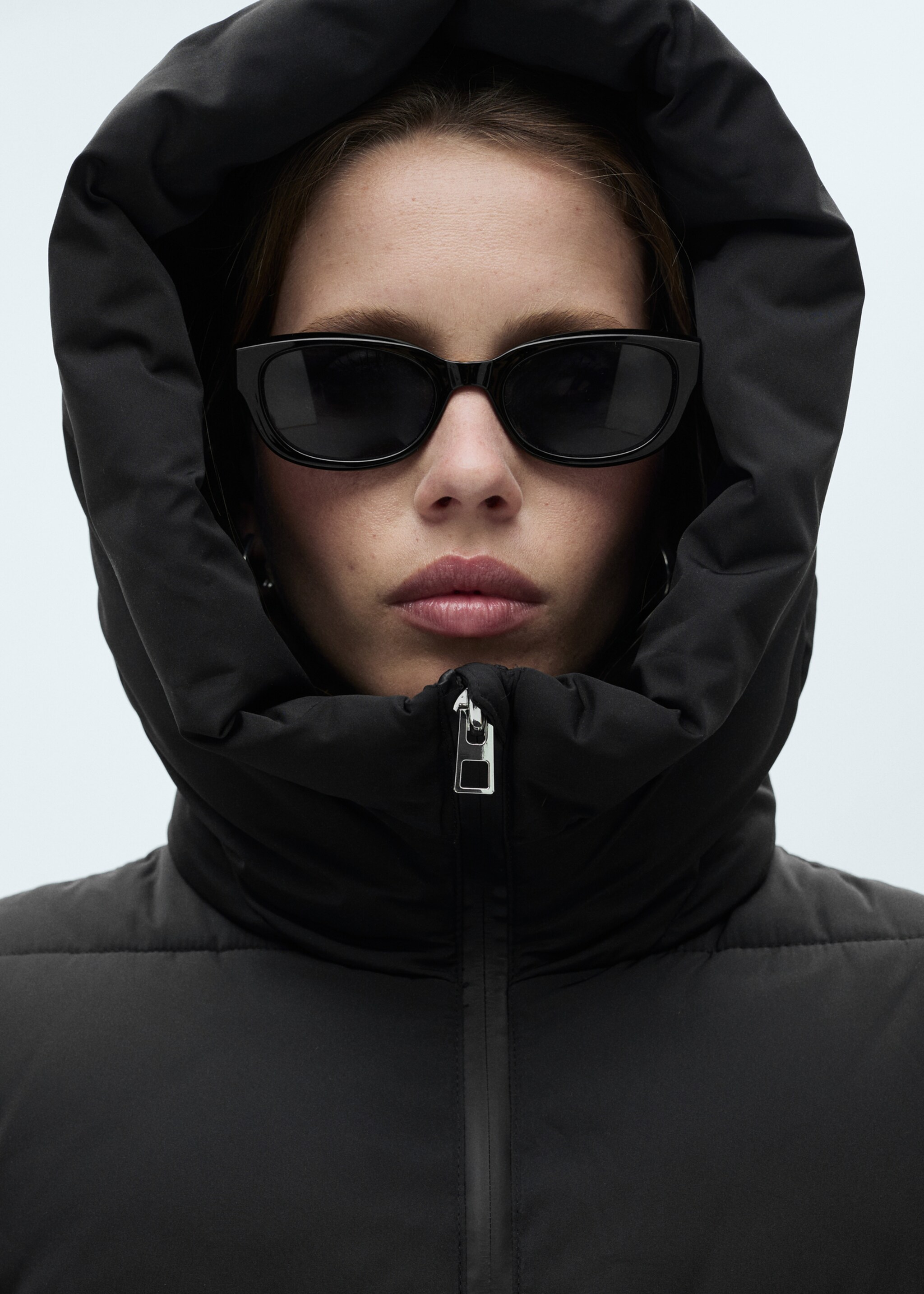 Hood quilted coat - Details of the article 1