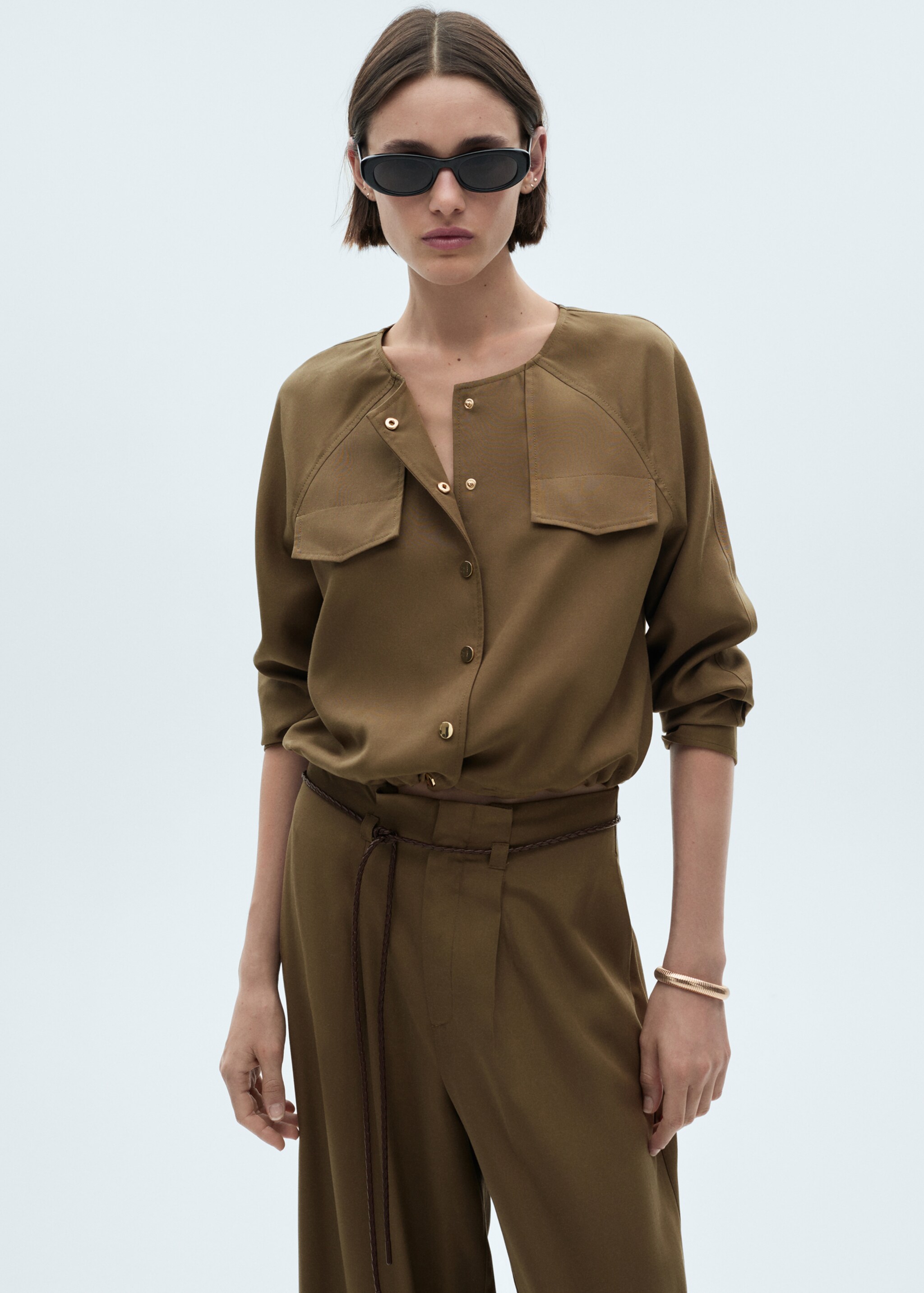Chaqueta lyocell bolsillos - Plano medio