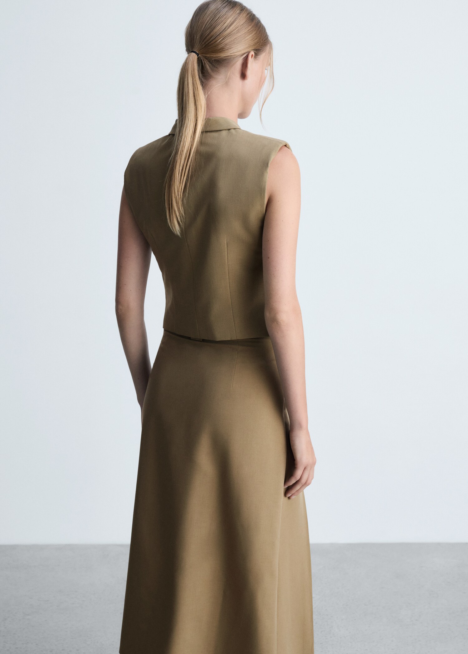 Fitted suit top - Reverse of the article
