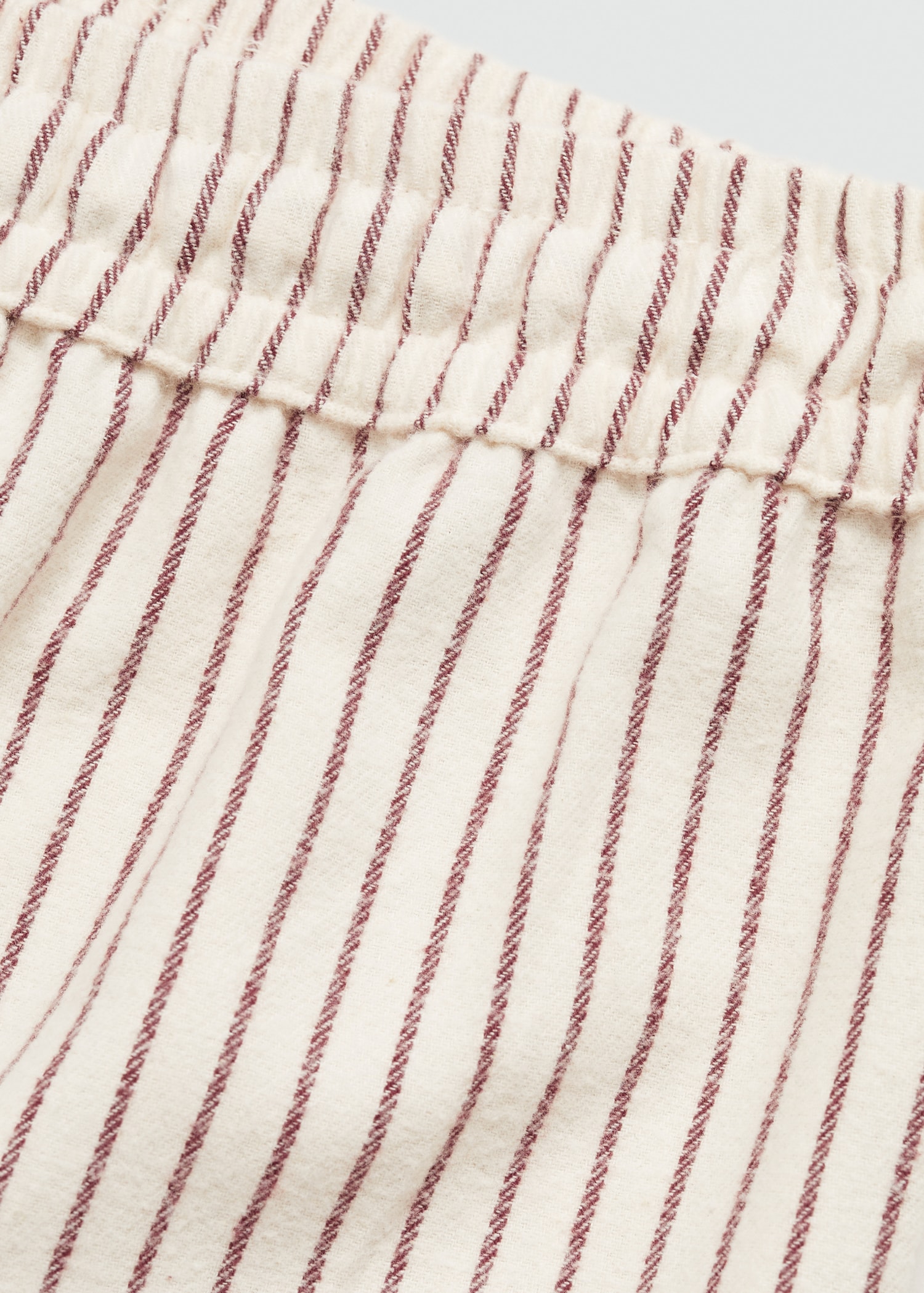 Two-piece flannel pyjamas - Details of the article 0