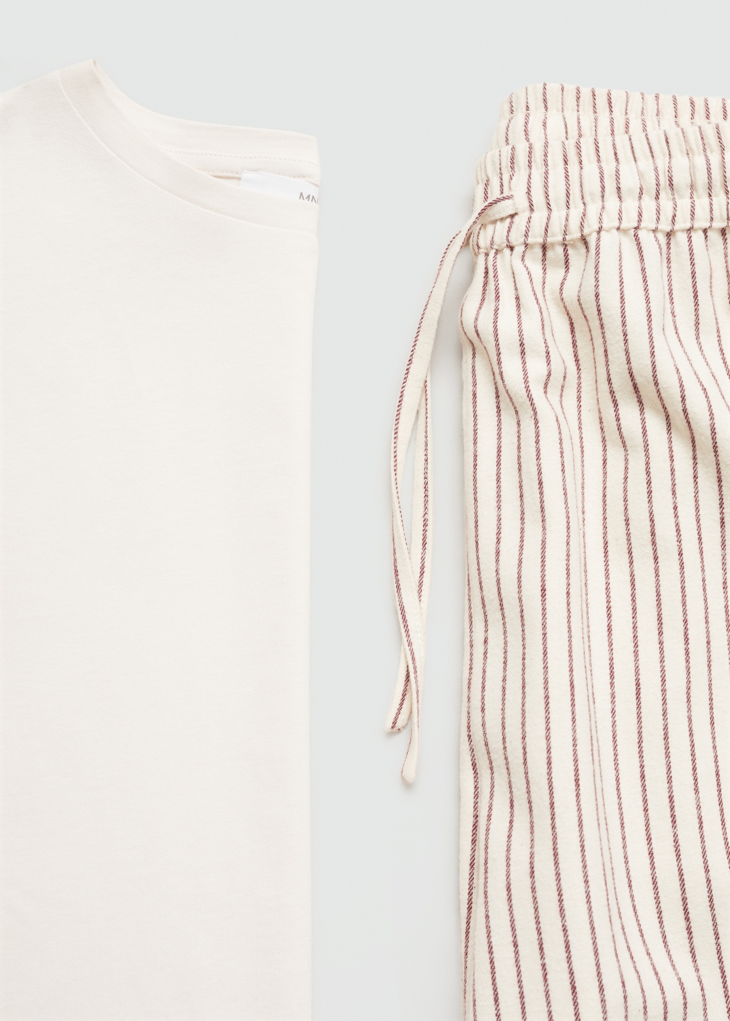 Two-piece flannel pyjamas - Details of the article 8