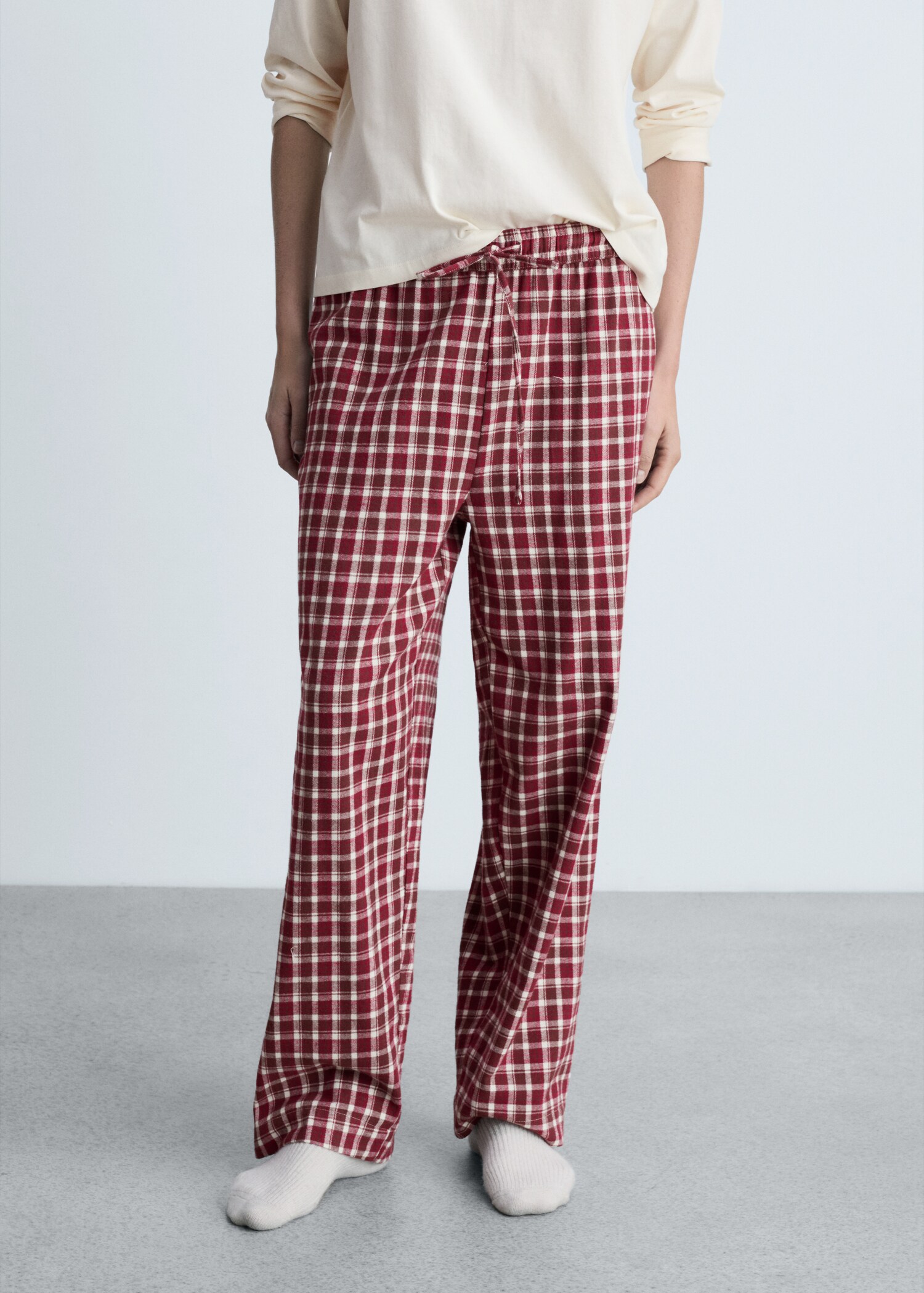 Pyjama deux pièces flanelle - Plan moyen