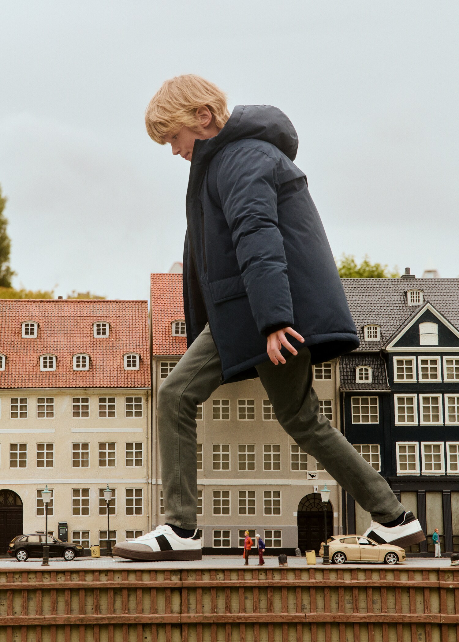 Hood quilted coat - Details of the article 7