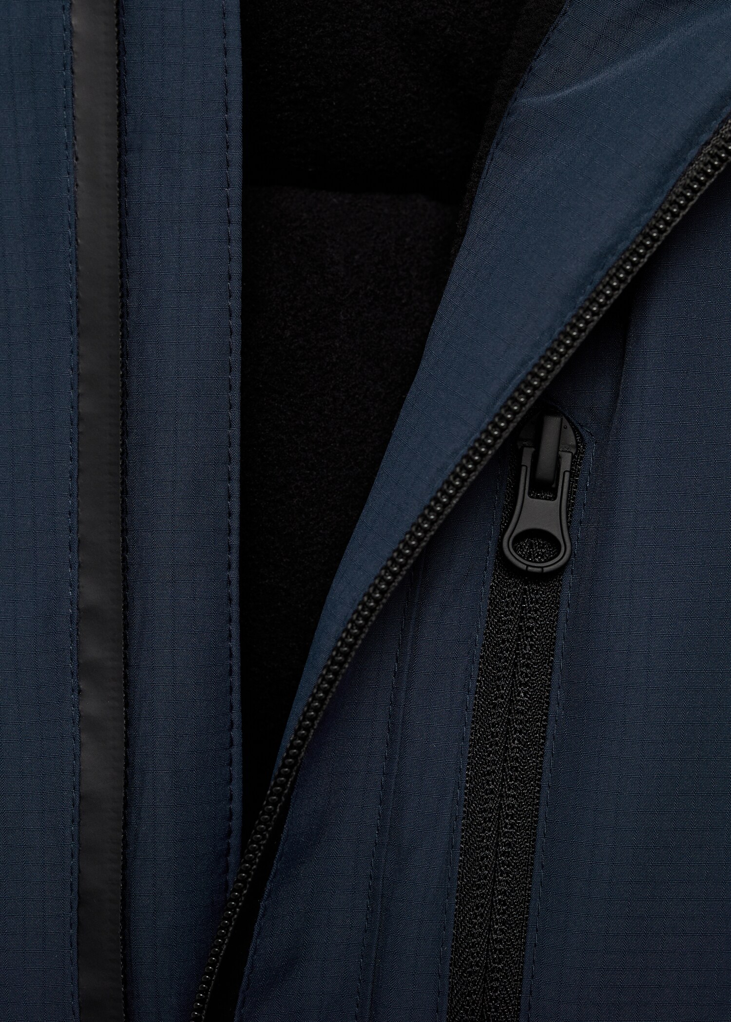 Hood quilted coat - Details of the article 8