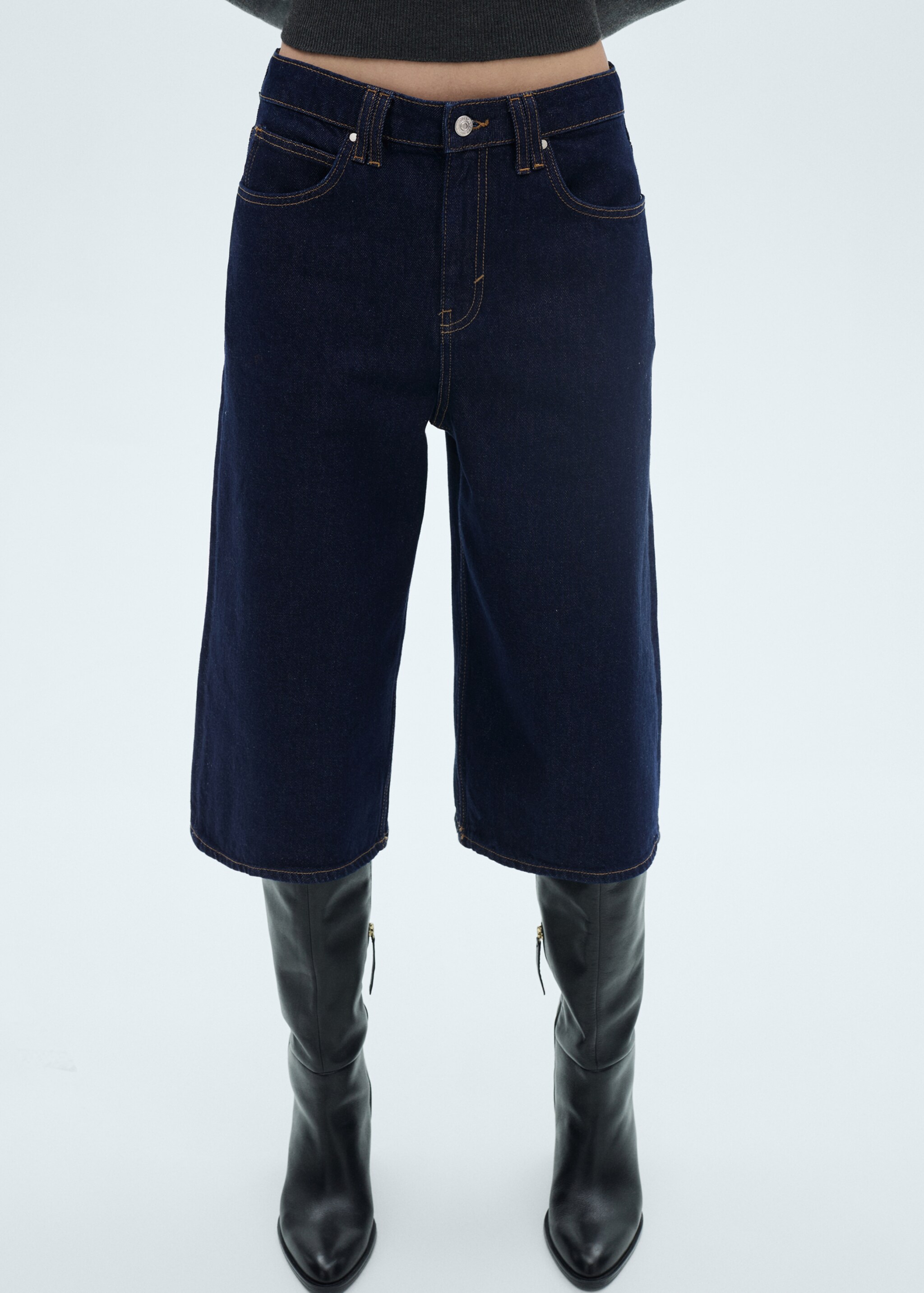 Bermudas vaqueras rinse wash - Plano medio