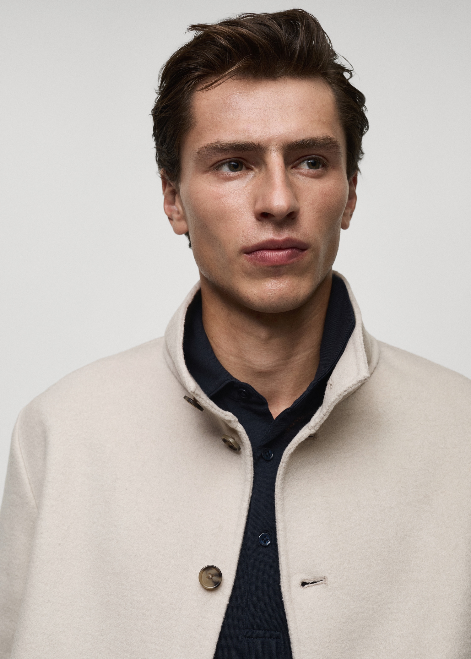 Veste en laine faite à la main col cheminée - Détail de l'article 1