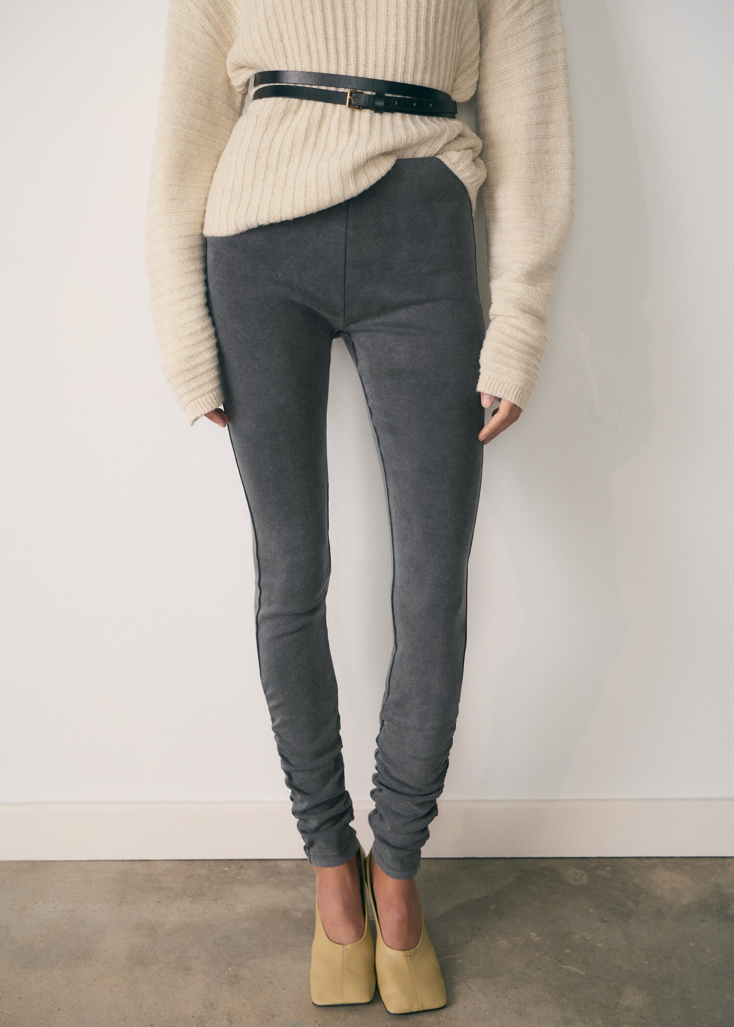 Legging ourlets froncés - Plan moyen