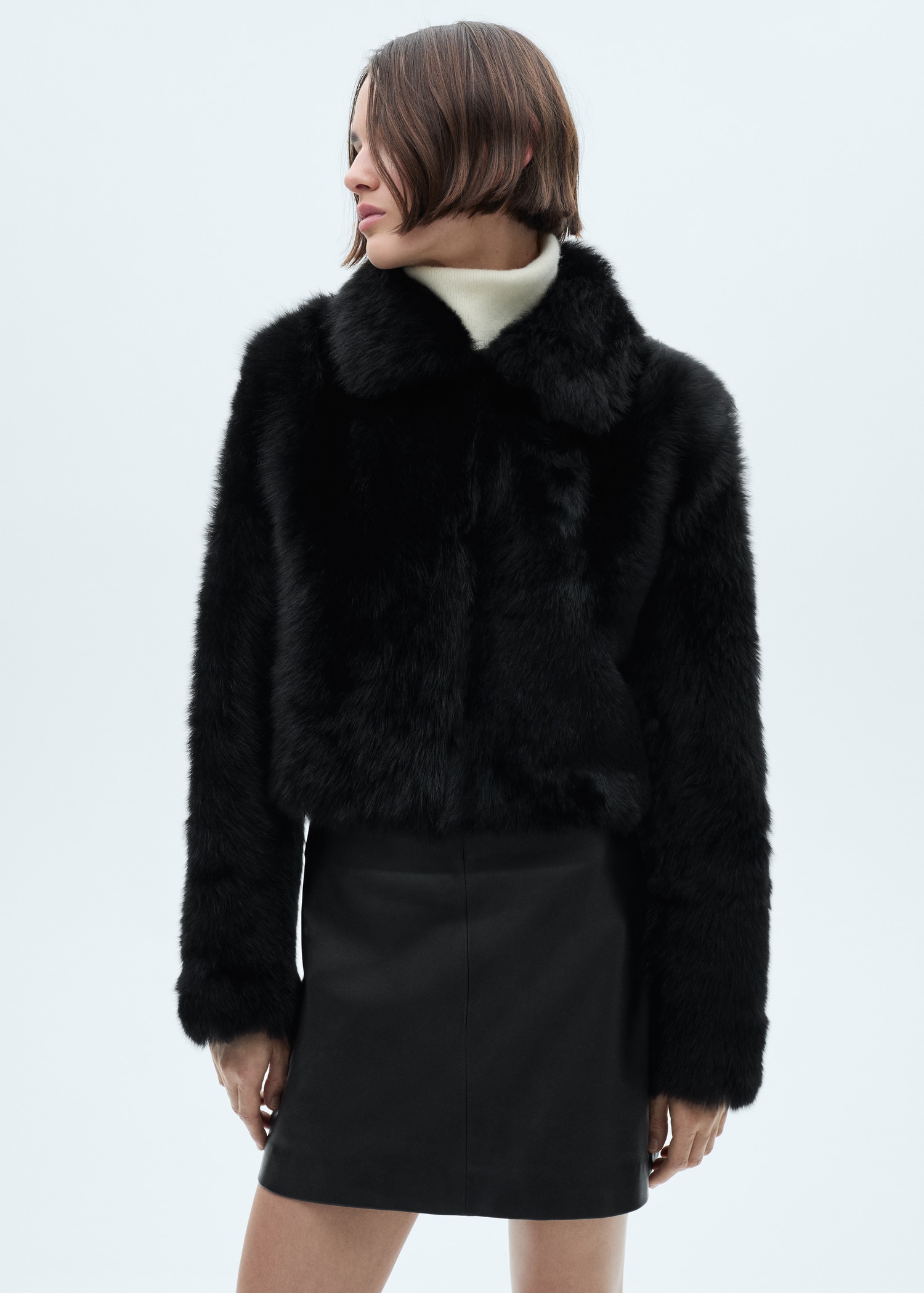 Fur-effect crop coat - Plan moyen