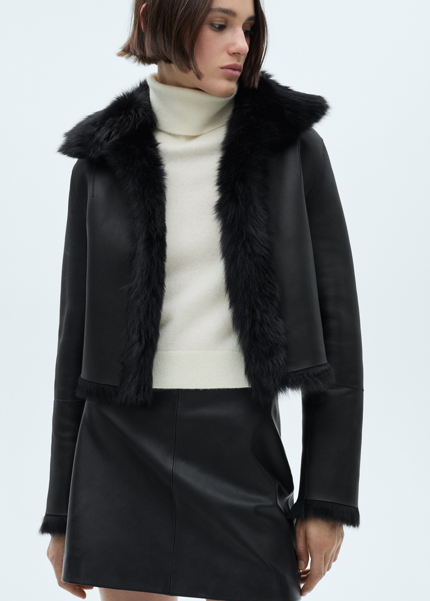 Manteau crop en cuir avec imitation fourrure - Détail de l'article 2