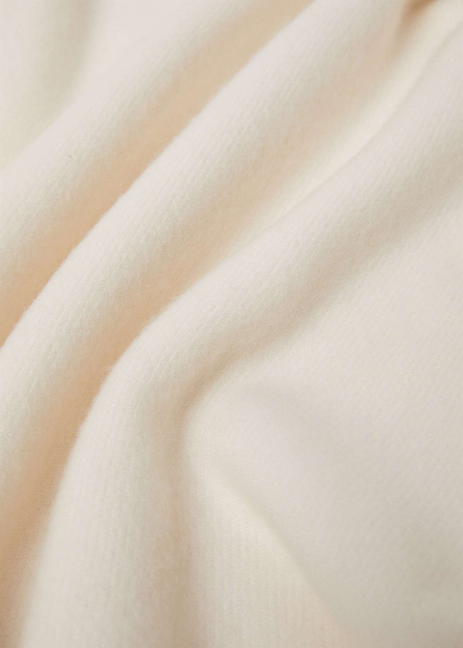 Soft wool and cashmere blanket - Details of the article 2