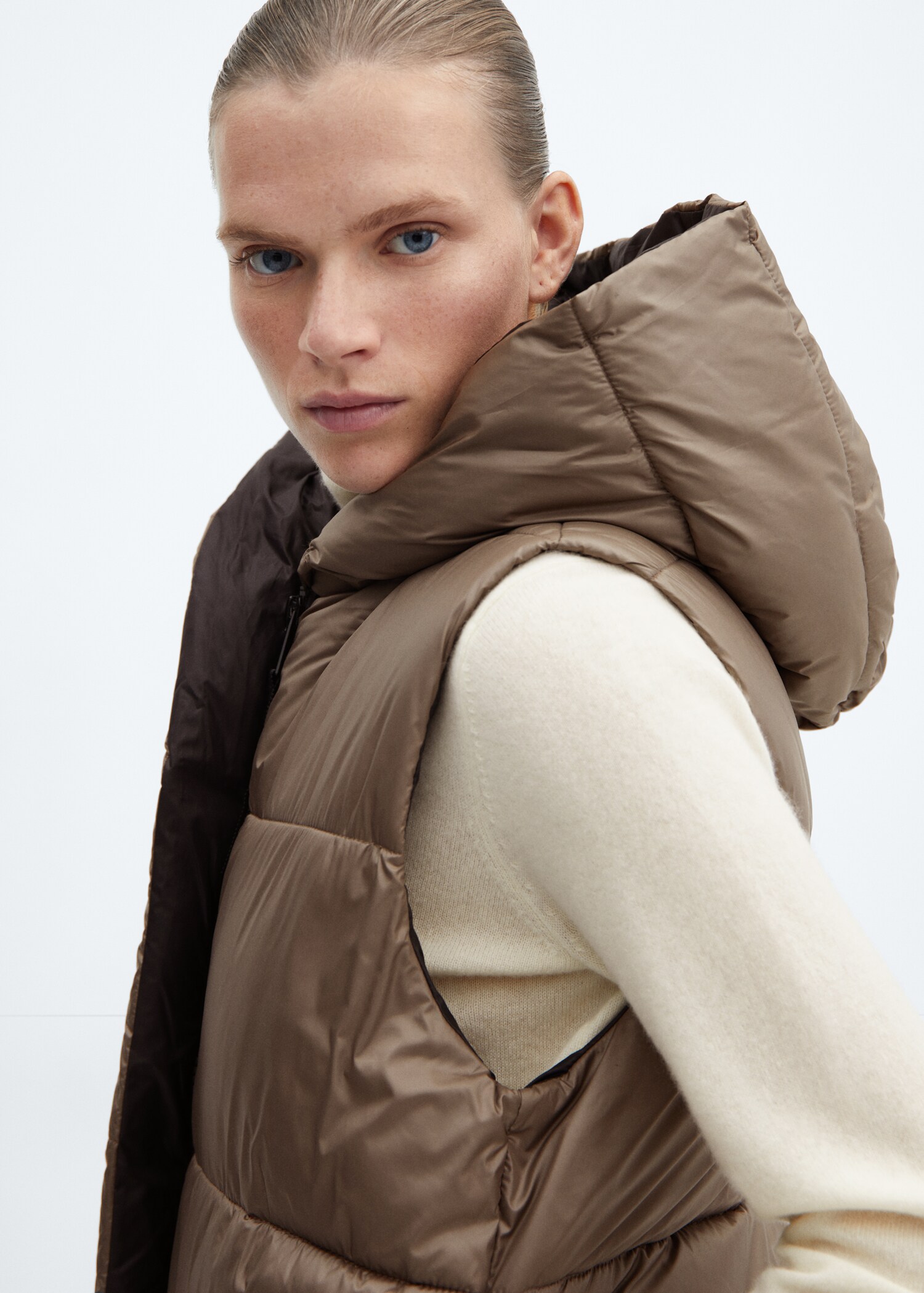 Long quilted gilet - Details of the article 1