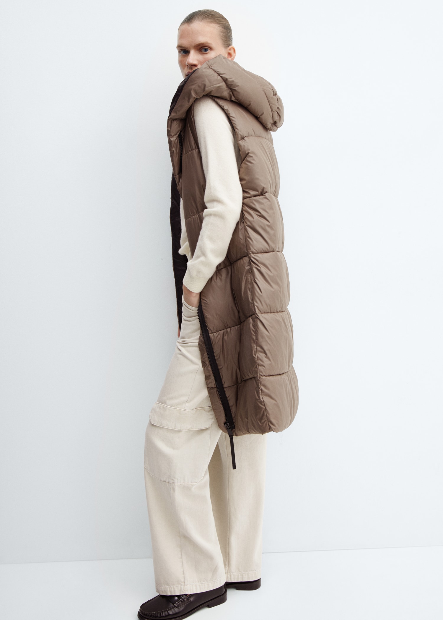 Long quilted gilet - Details of the article 2