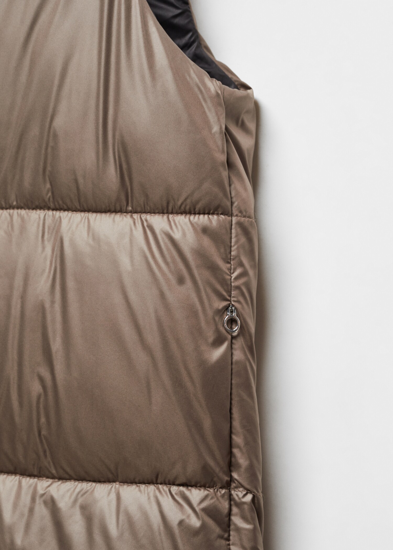 Long quilted gilet - Details of the article 8