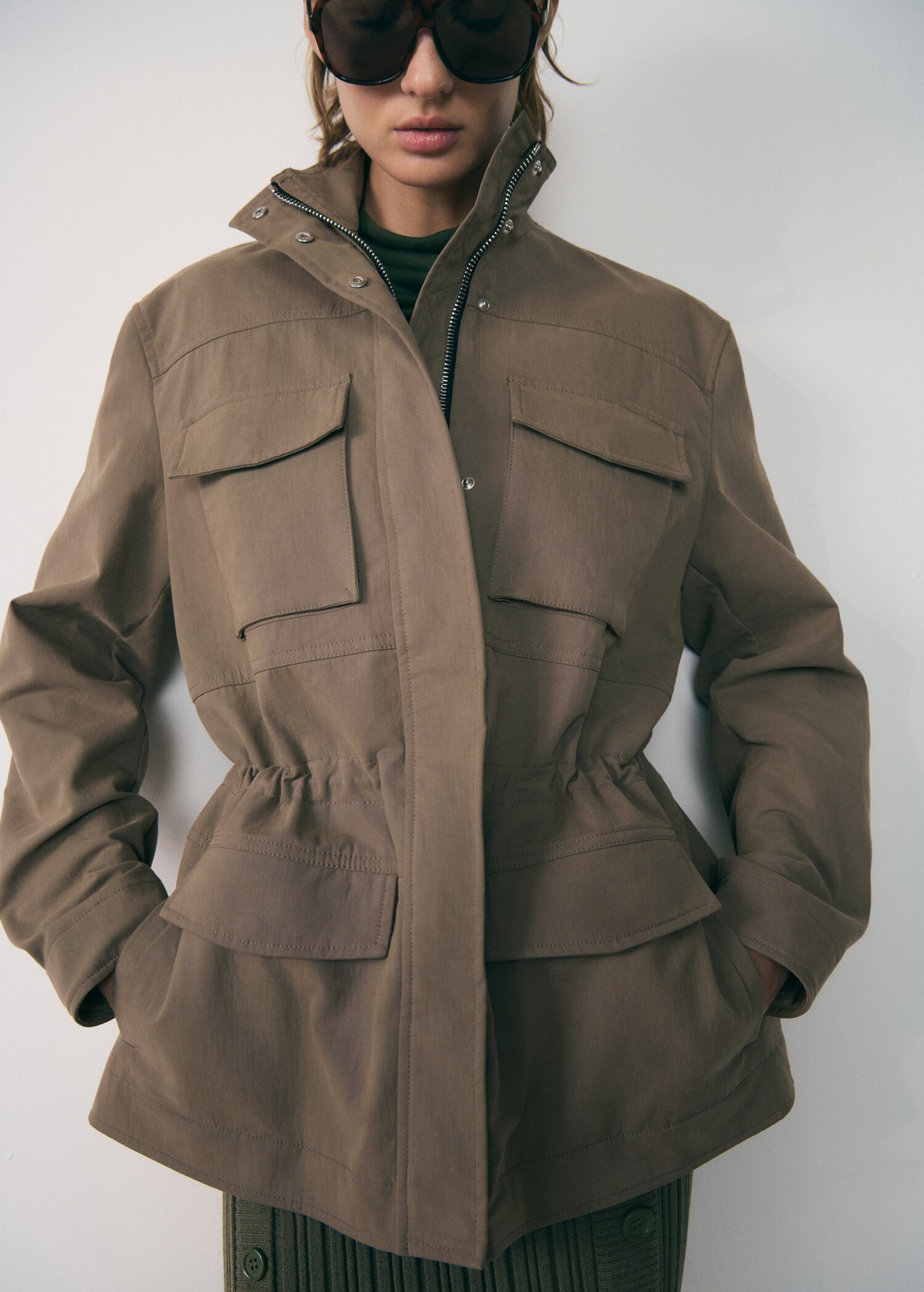 Turtleneck parka with pockets - Деталь изделия 1