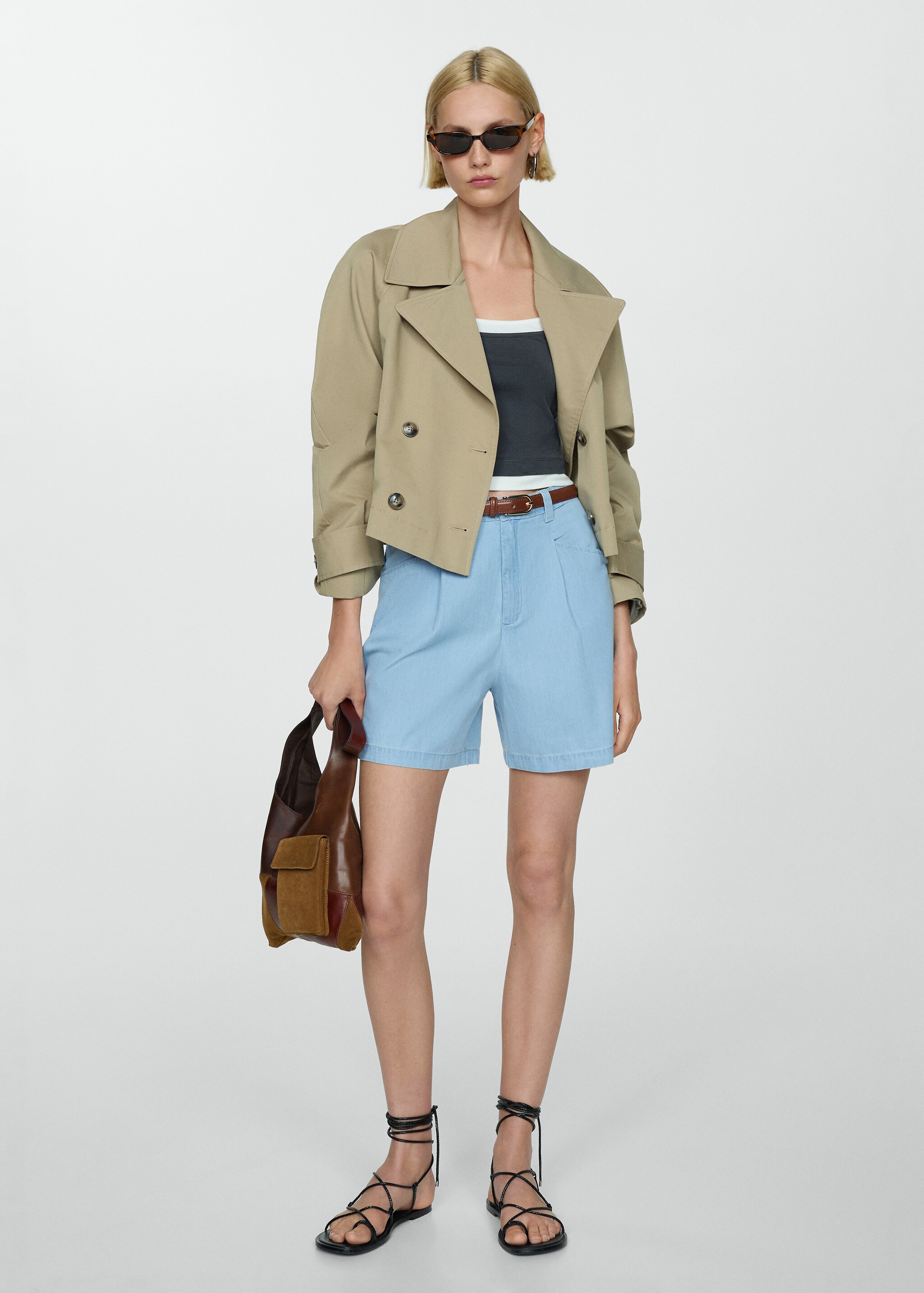 Straight mid-rise shorts - General plane