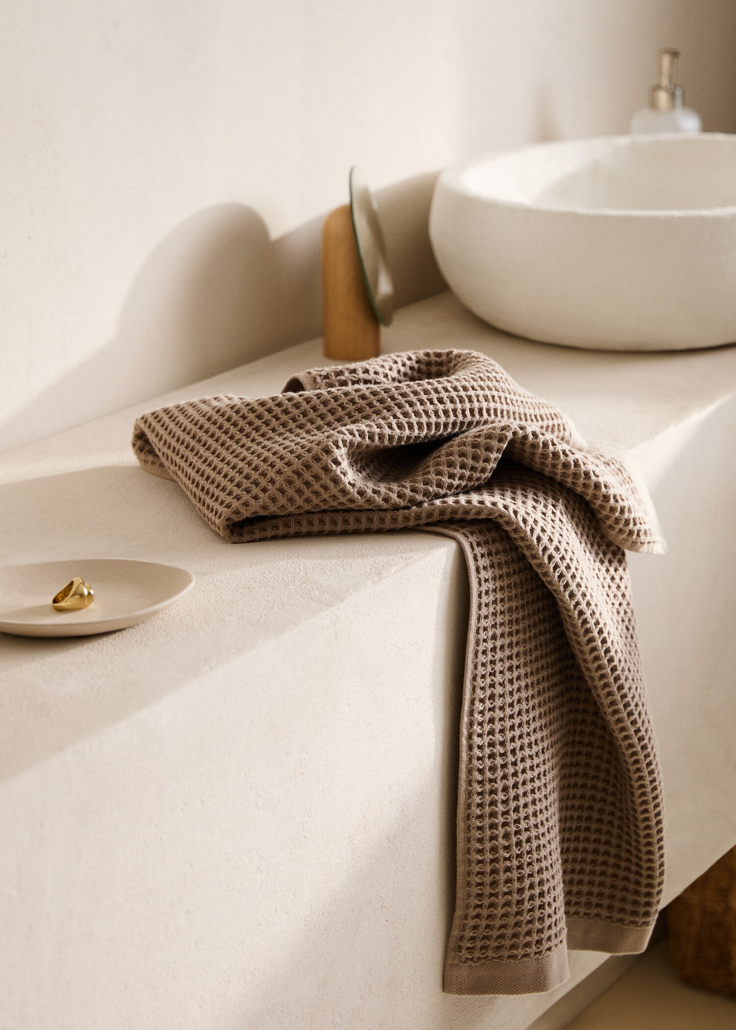 Cotton waffle washbasin towel - General plane
